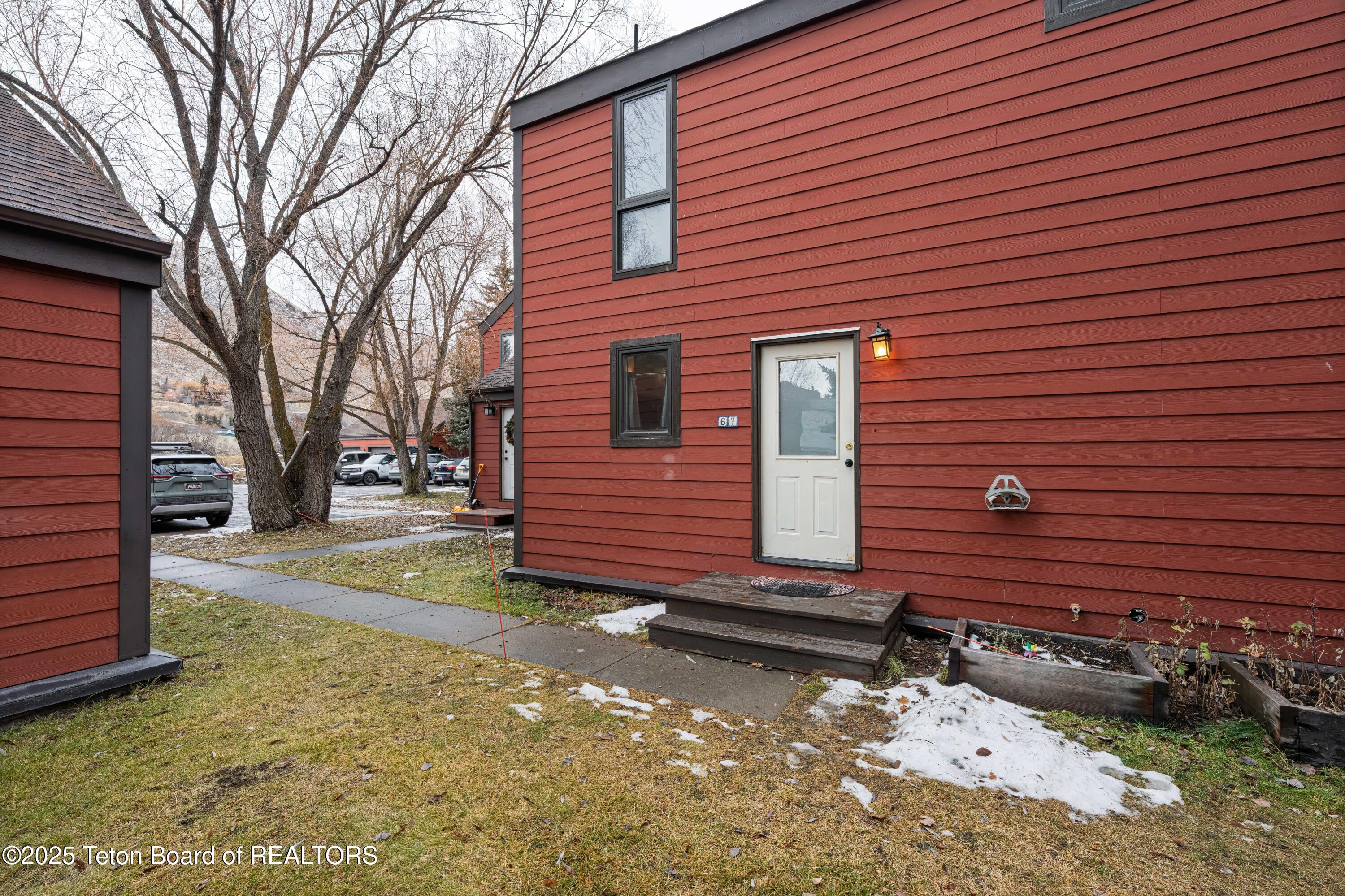 400 POWDERHORN Lane 67