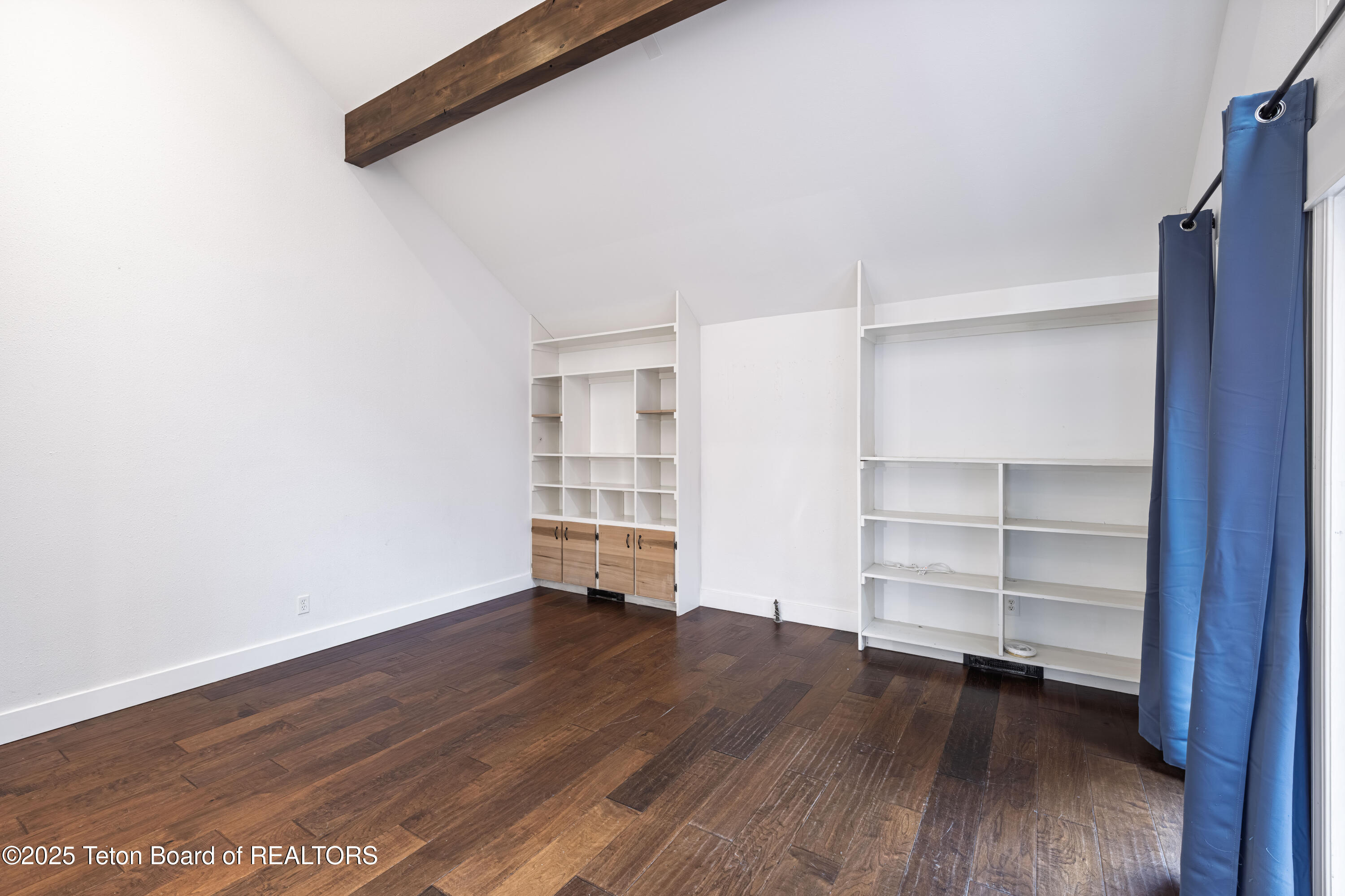 400 POWDERHORN Lane 67