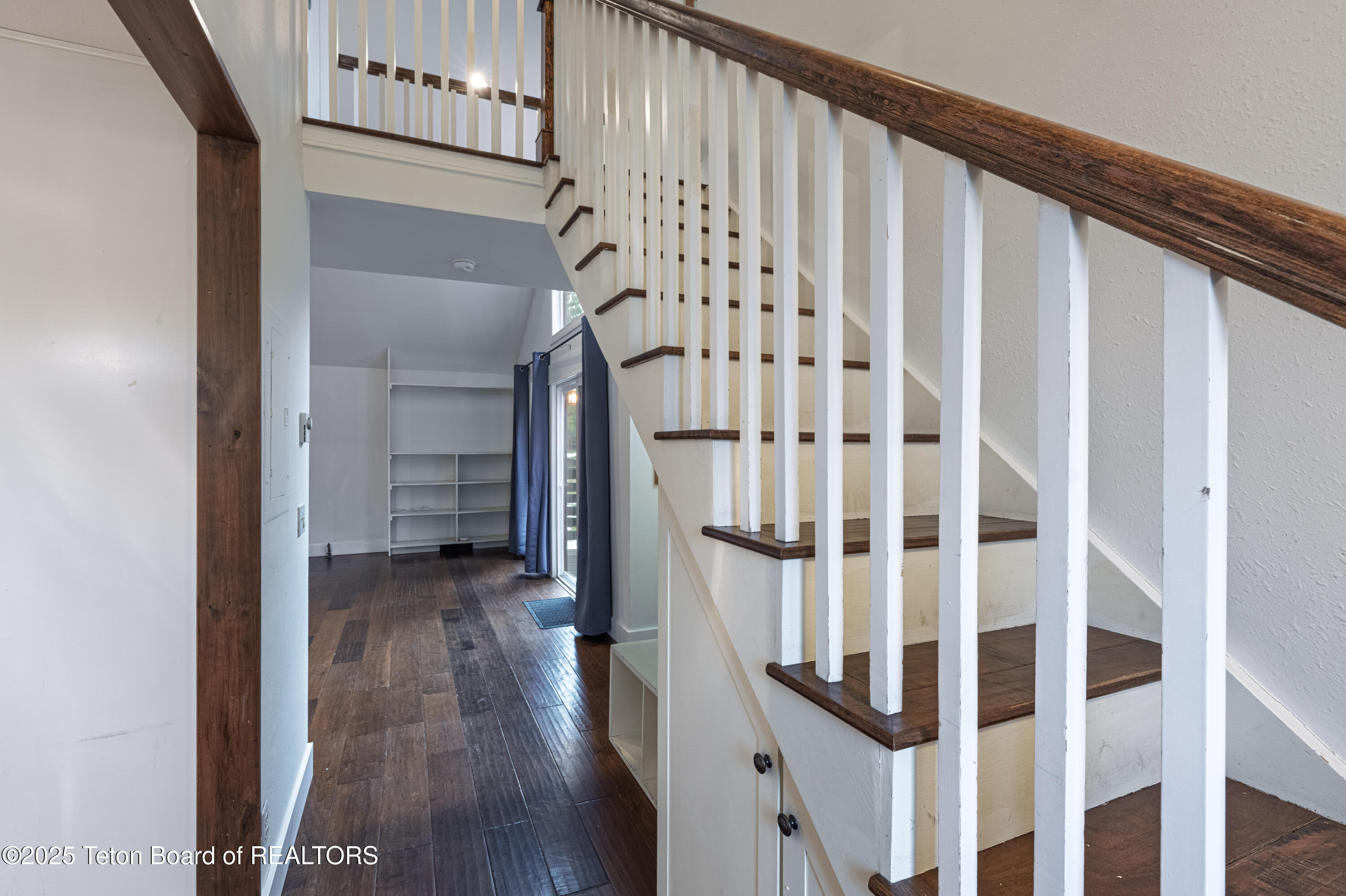 400 POWDERHORN Lane 67