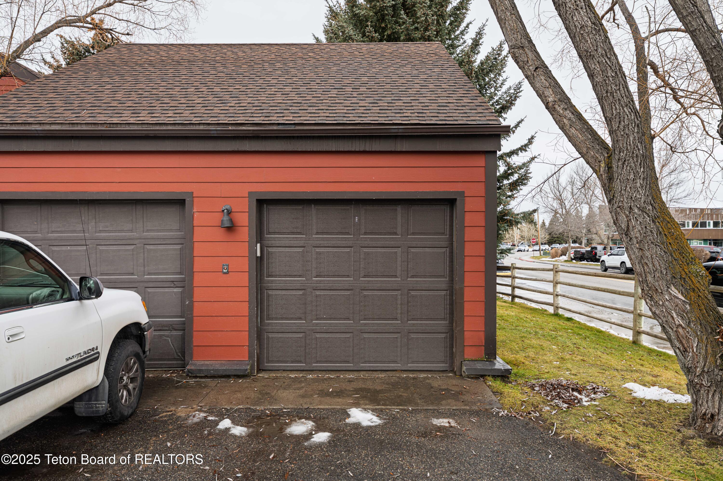 400 POWDERHORN Lane 67