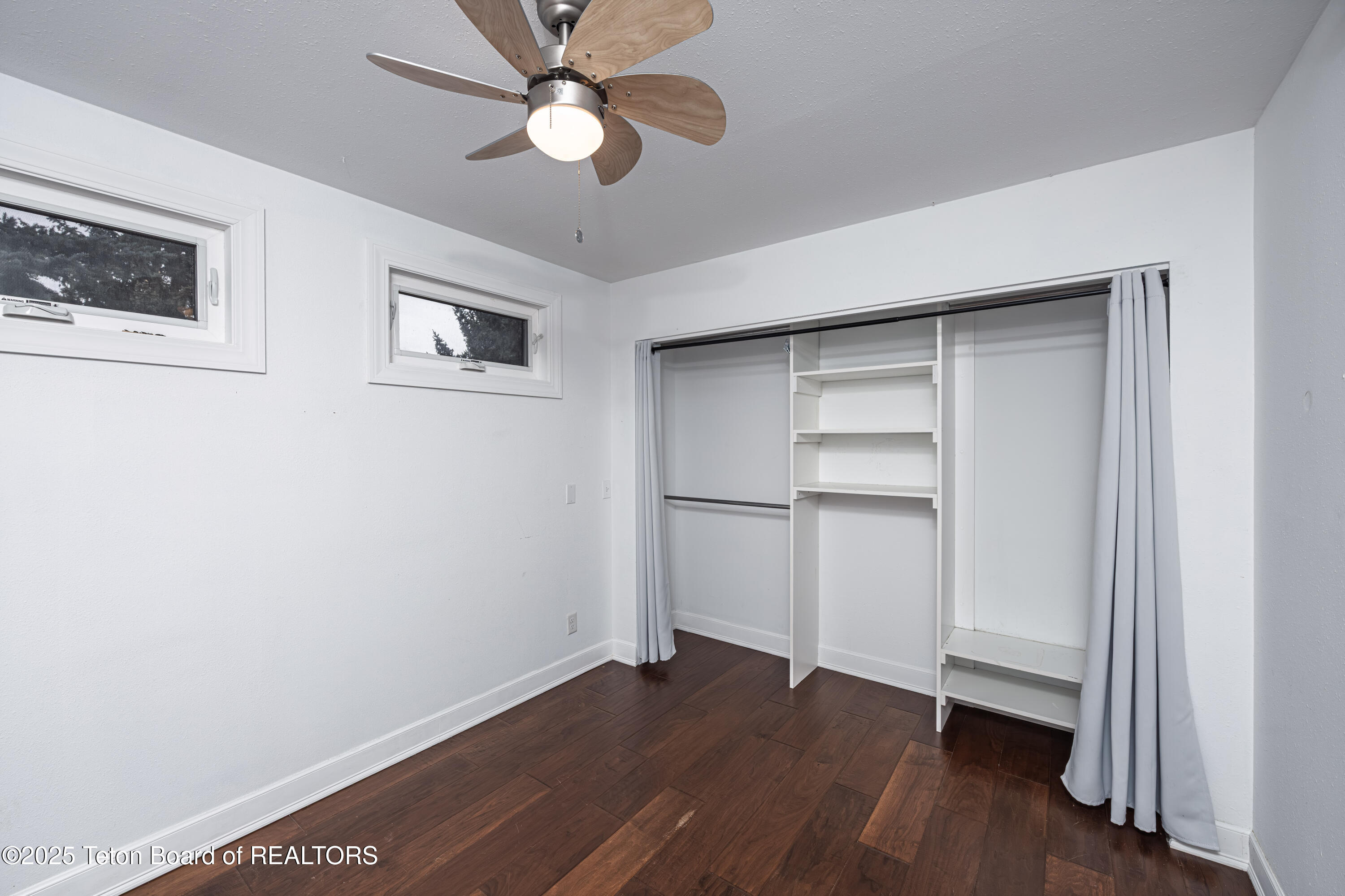 400 POWDERHORN Lane 67