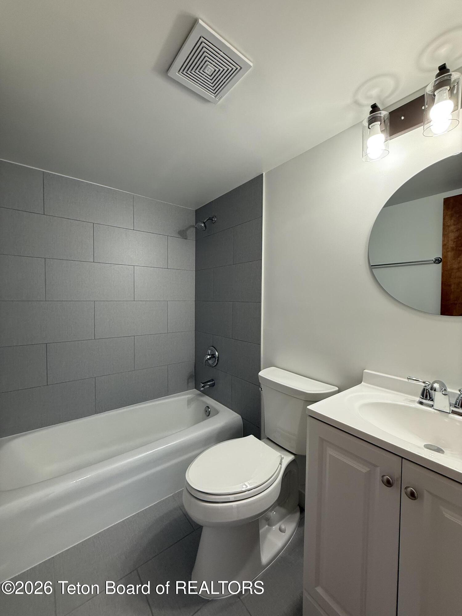 130 E KELLY Avenue 11