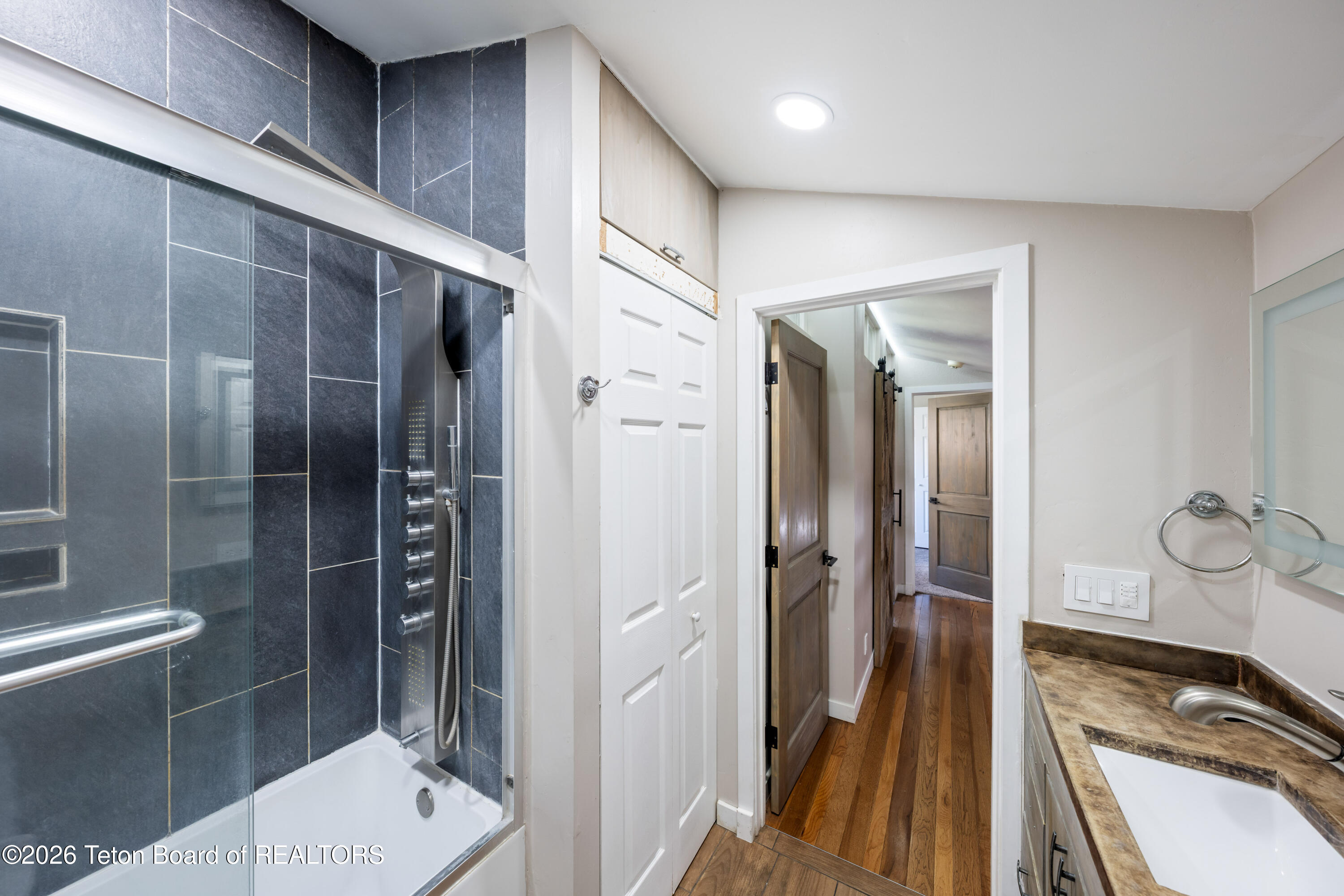 355 W DELONEY Avenue A-6
