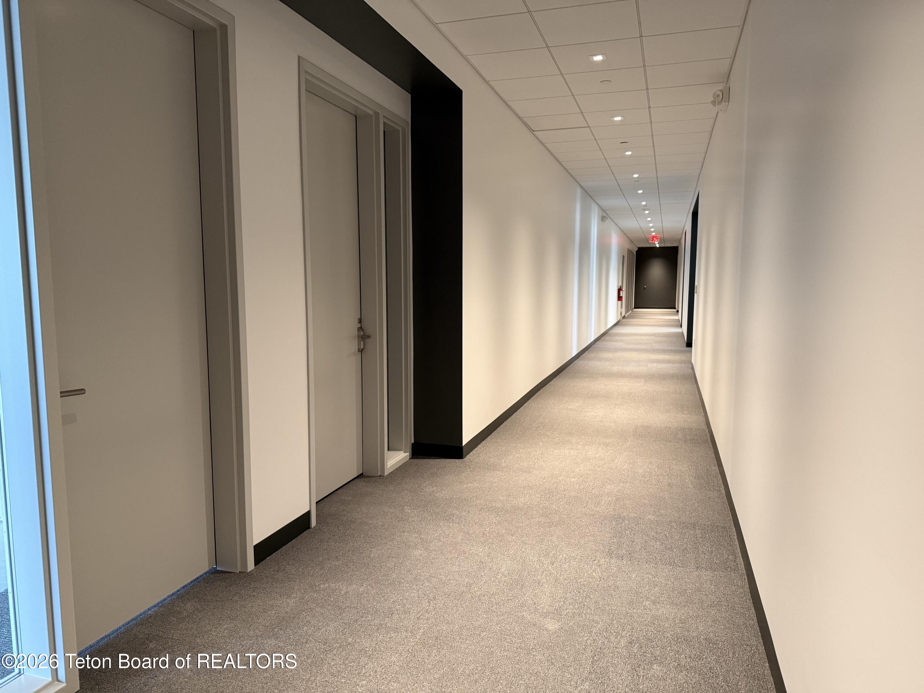 4030 W LAKE CREEK Drive 1