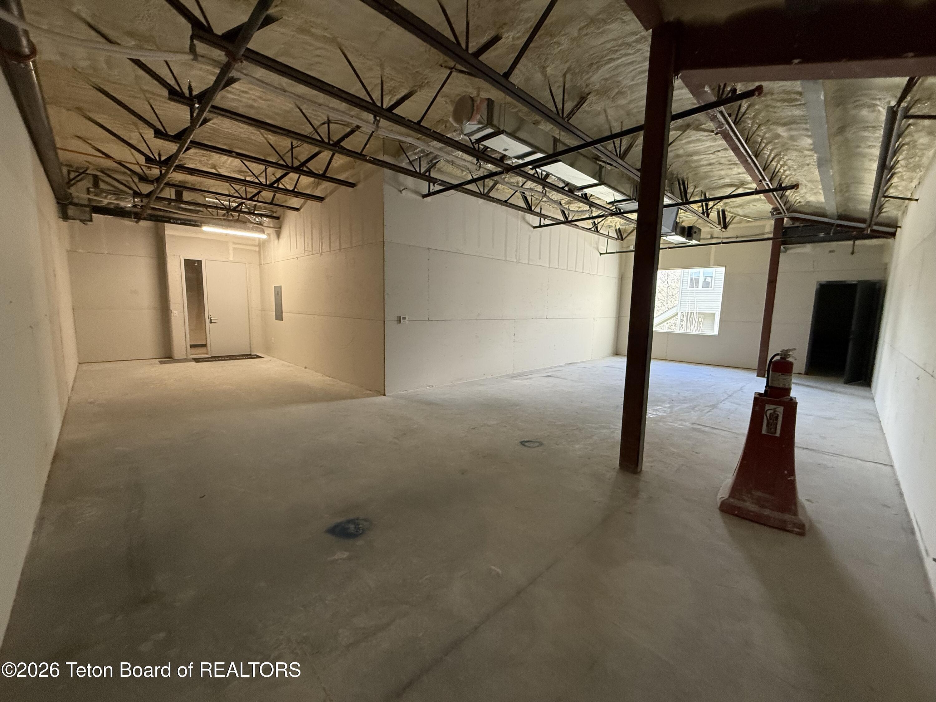 4030 W LAKE CREEK Drive 1