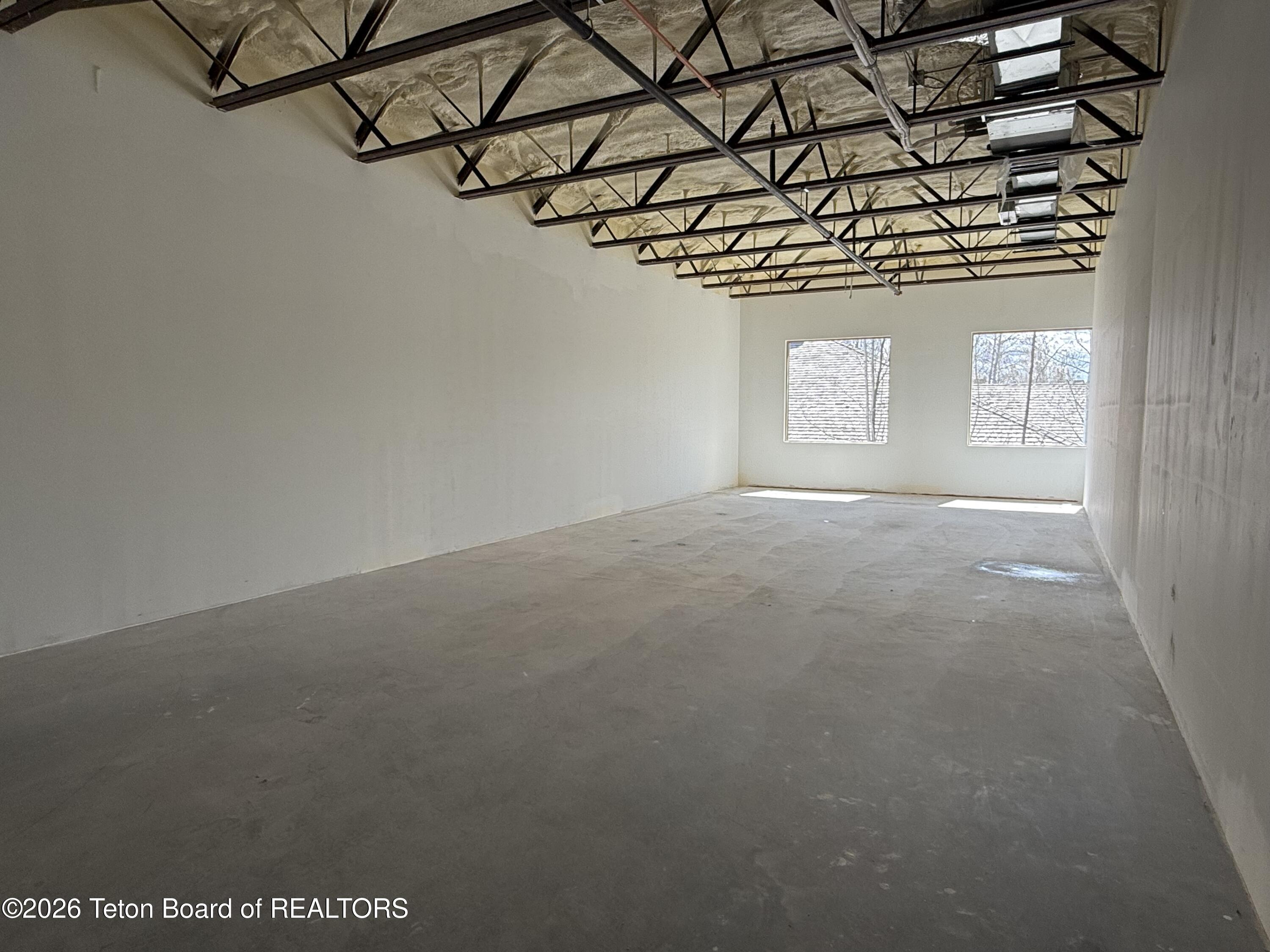 4030 W LAKE CREEK Drive 4