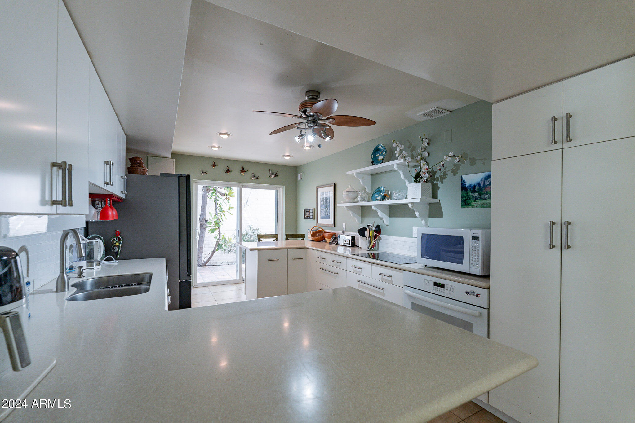 7133 E MCDONALD Drive