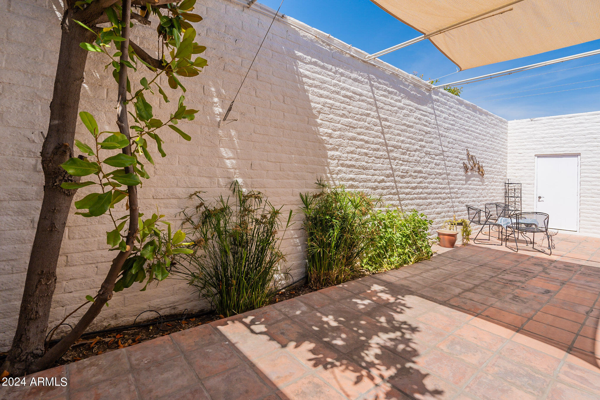 7133 E MCDONALD Drive