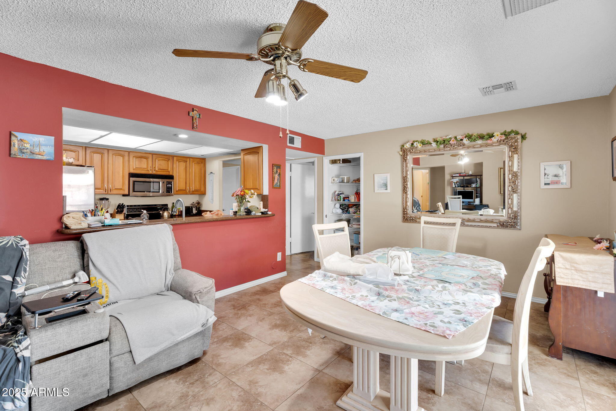 5111 E PRESIDIO Road