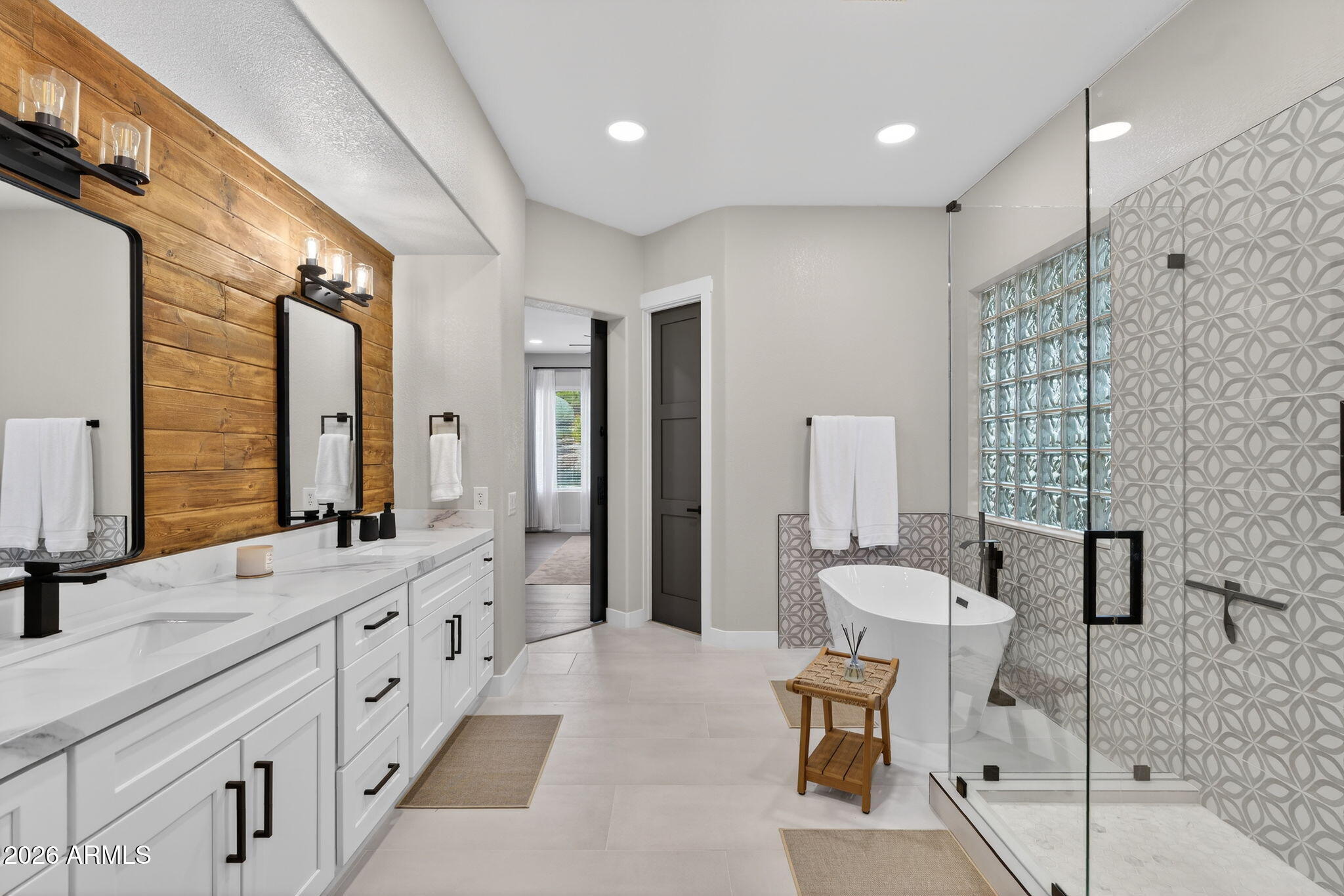 6018 E SMOKEHOUSE Trail