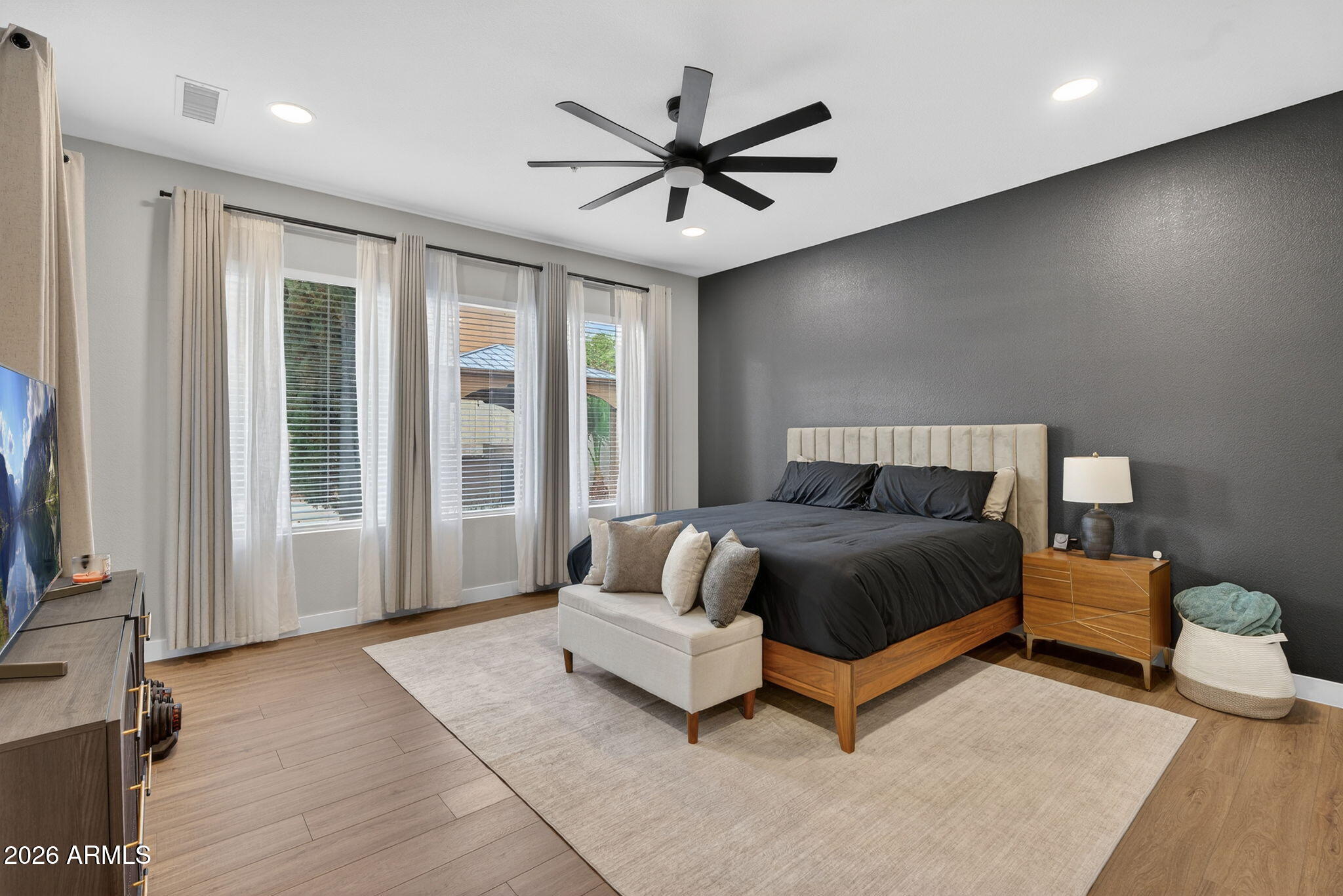 6018 E SMOKEHOUSE Trail