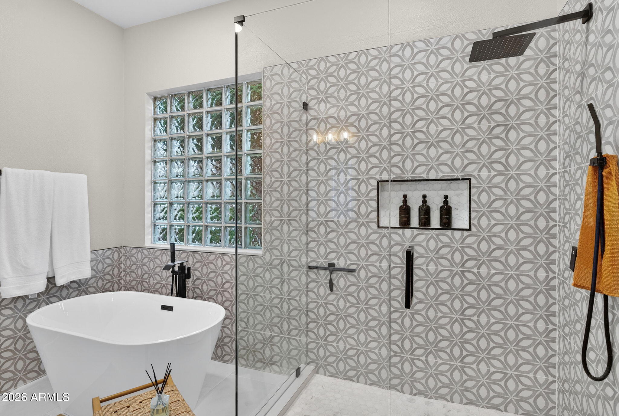 6018 E SMOKEHOUSE Trail