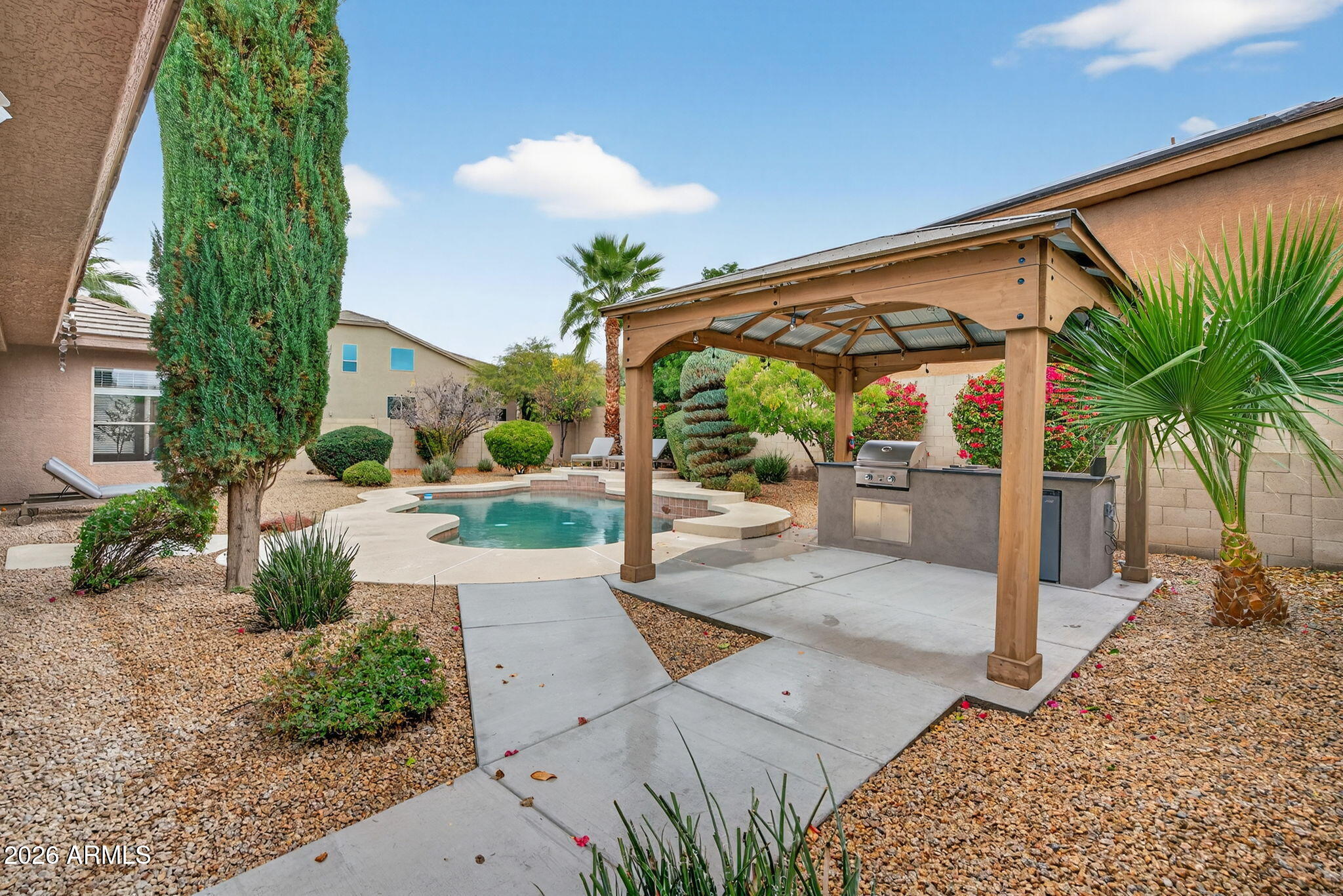 6018 E SMOKEHOUSE Trail