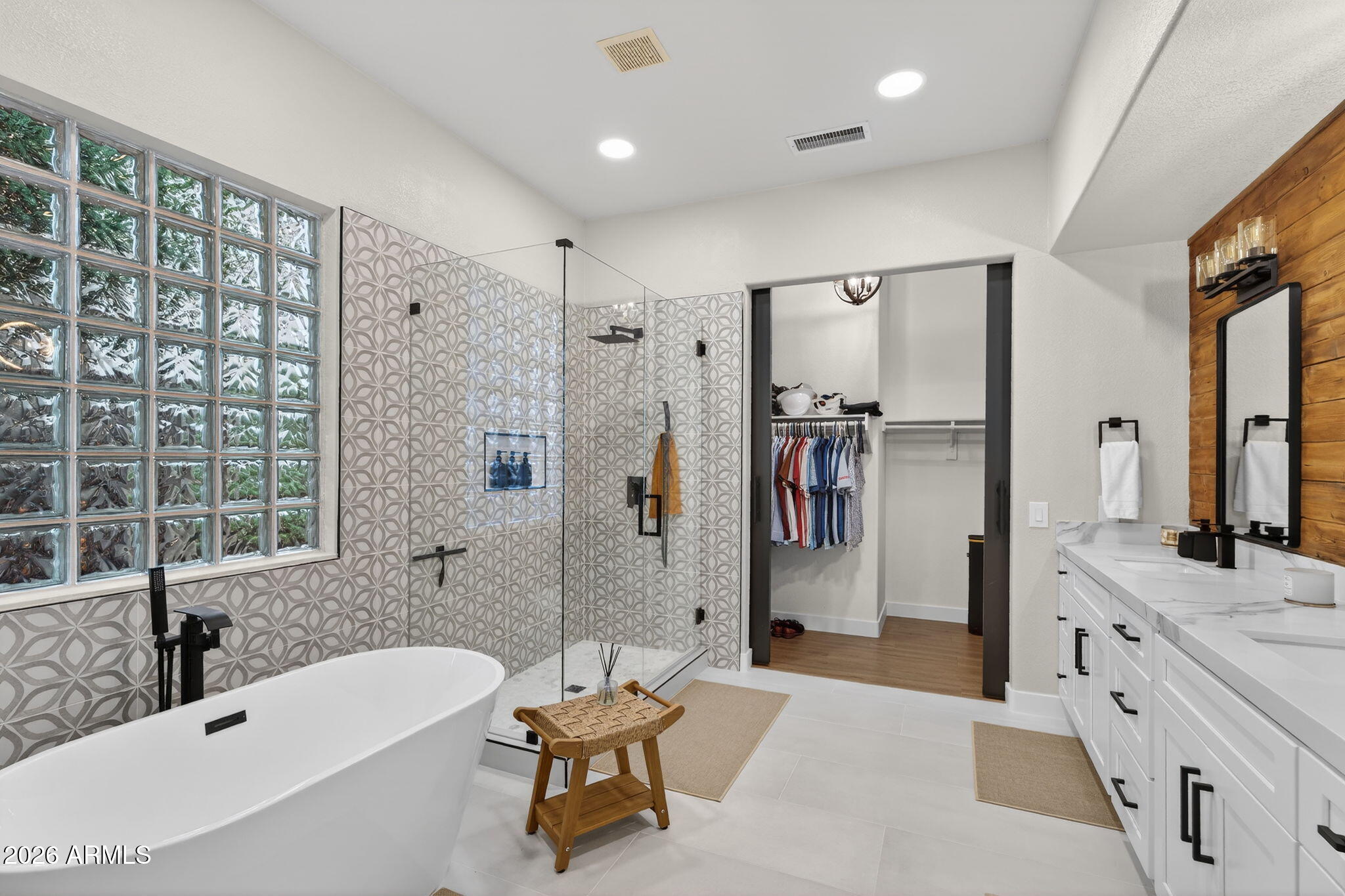 6018 E SMOKEHOUSE Trail