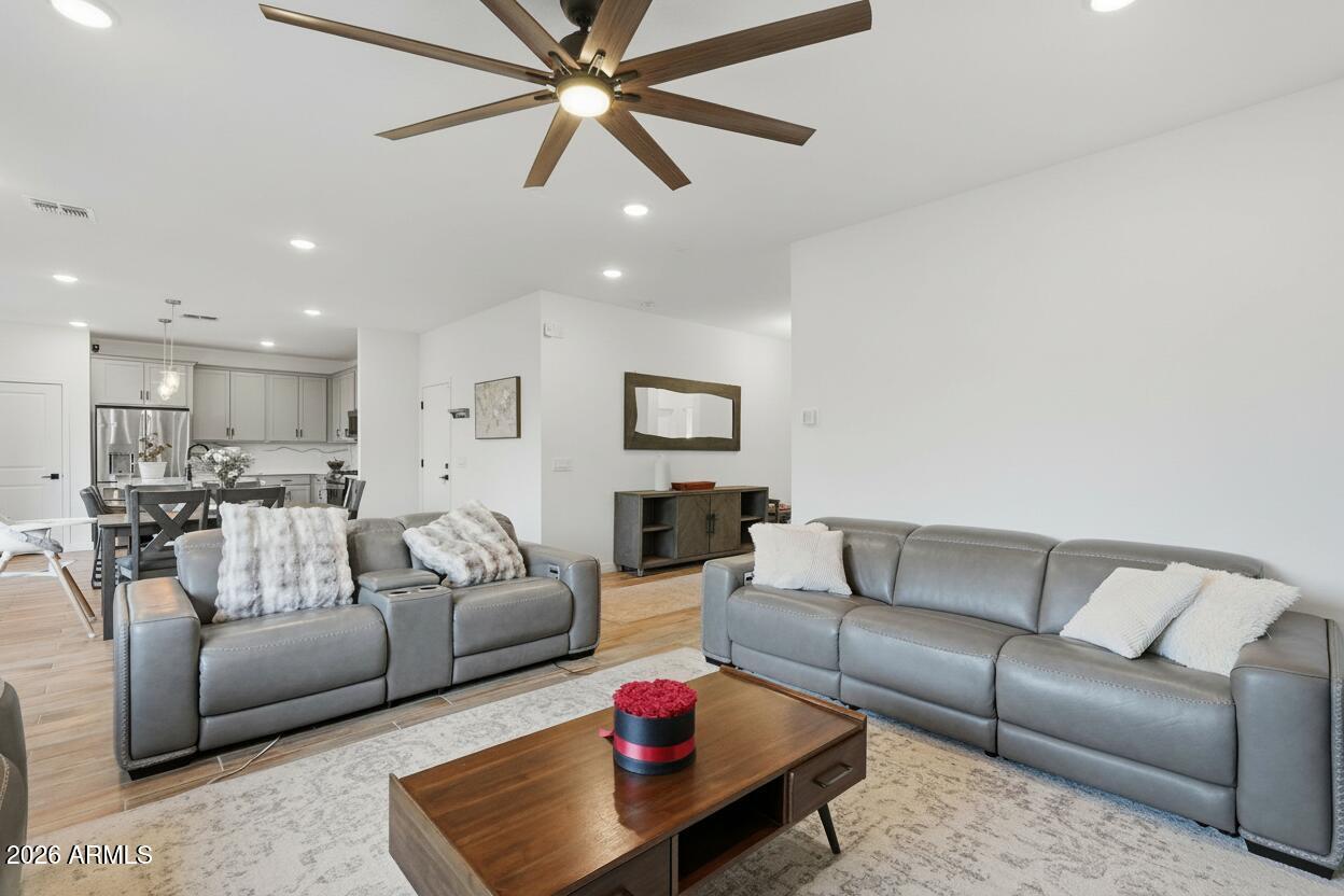 9240 E SEQUENCE Avenue