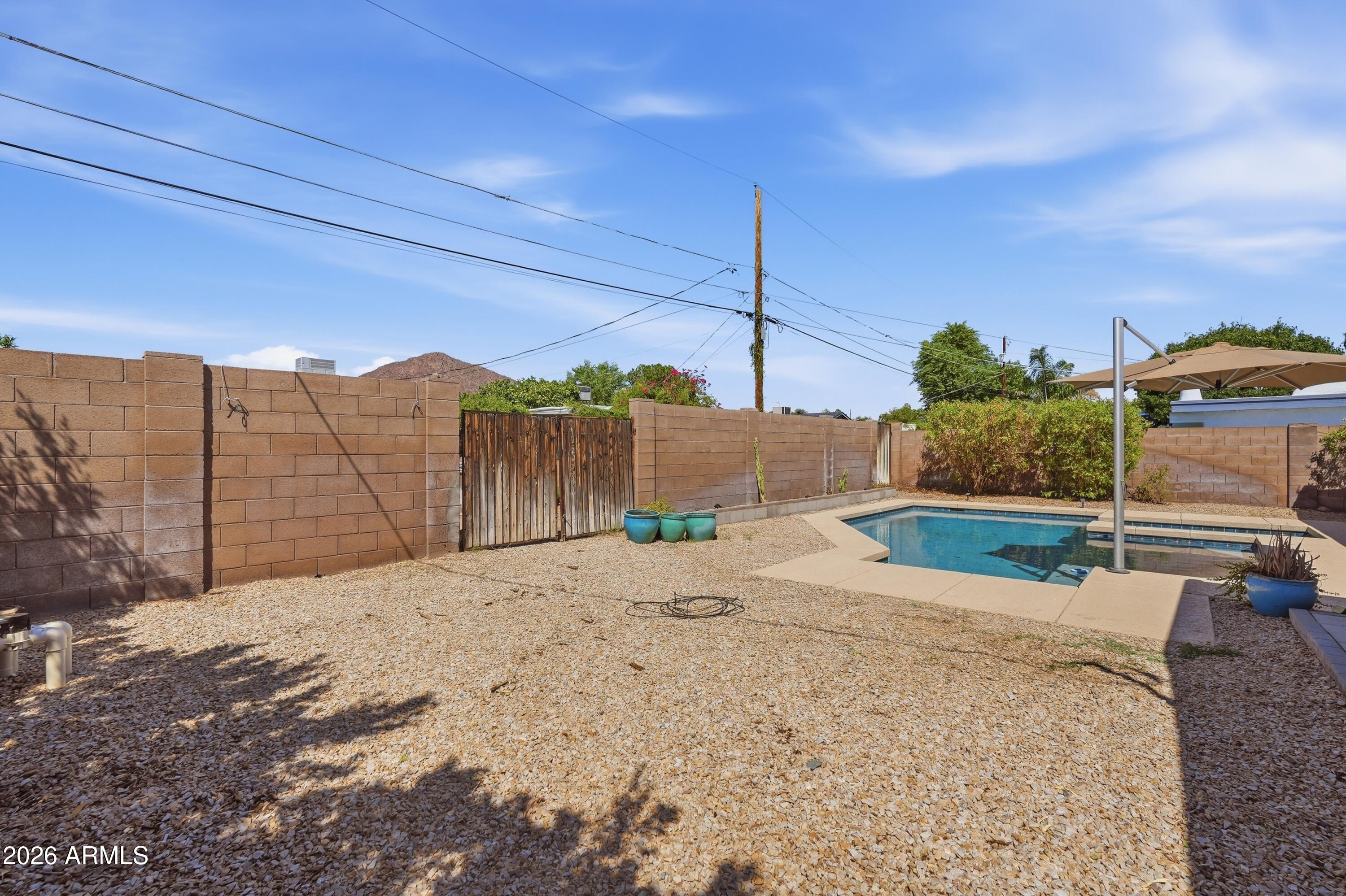 4846 E Fairmount Avenue