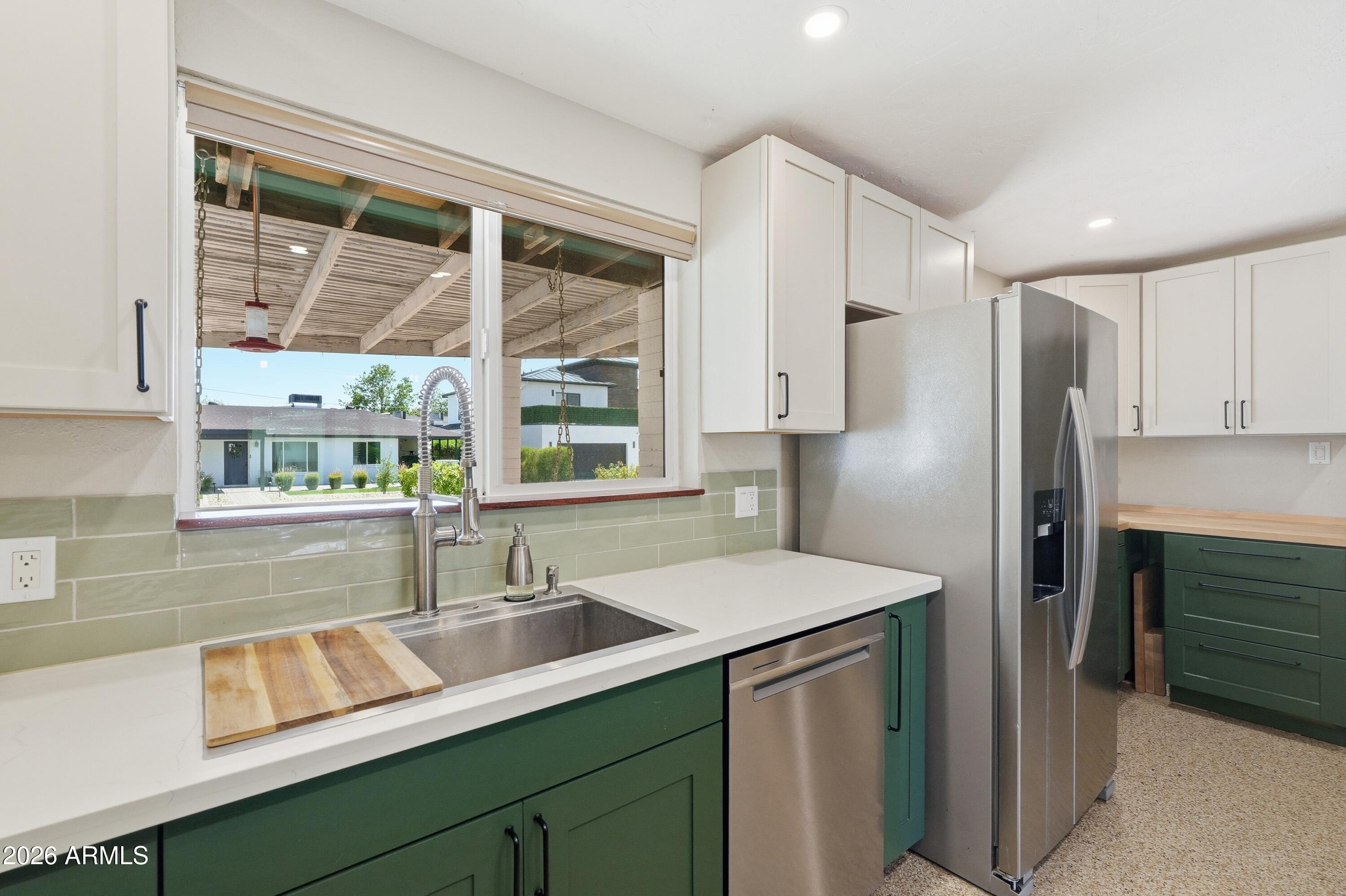 4846 E Fairmount Avenue