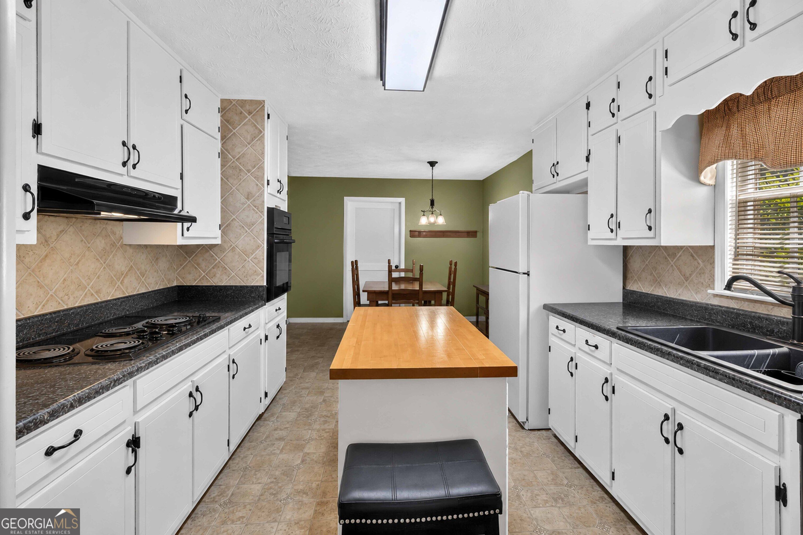 2199 Vivid Court