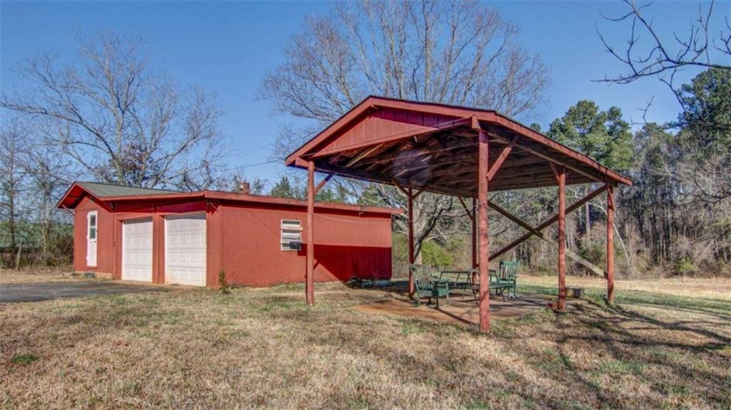1076 Honey Creek Road