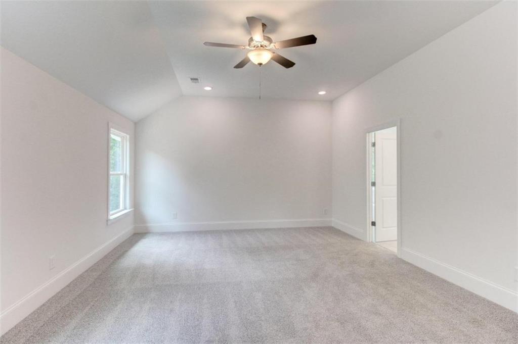 3252 Creekside Drive