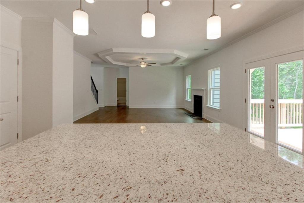 3252 Creekside Drive