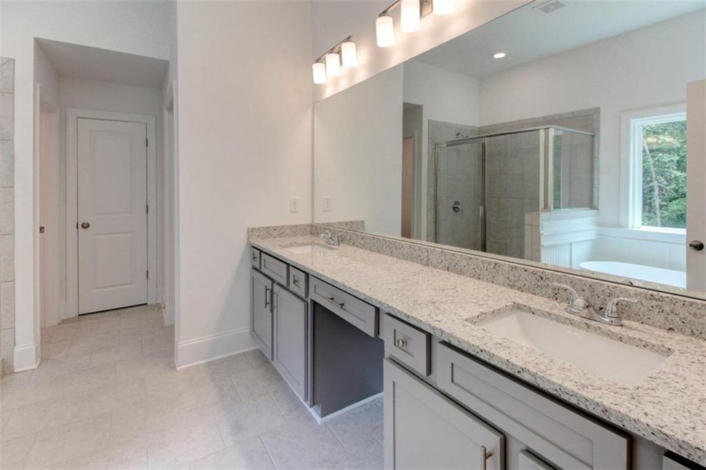 3252 Creekside Drive