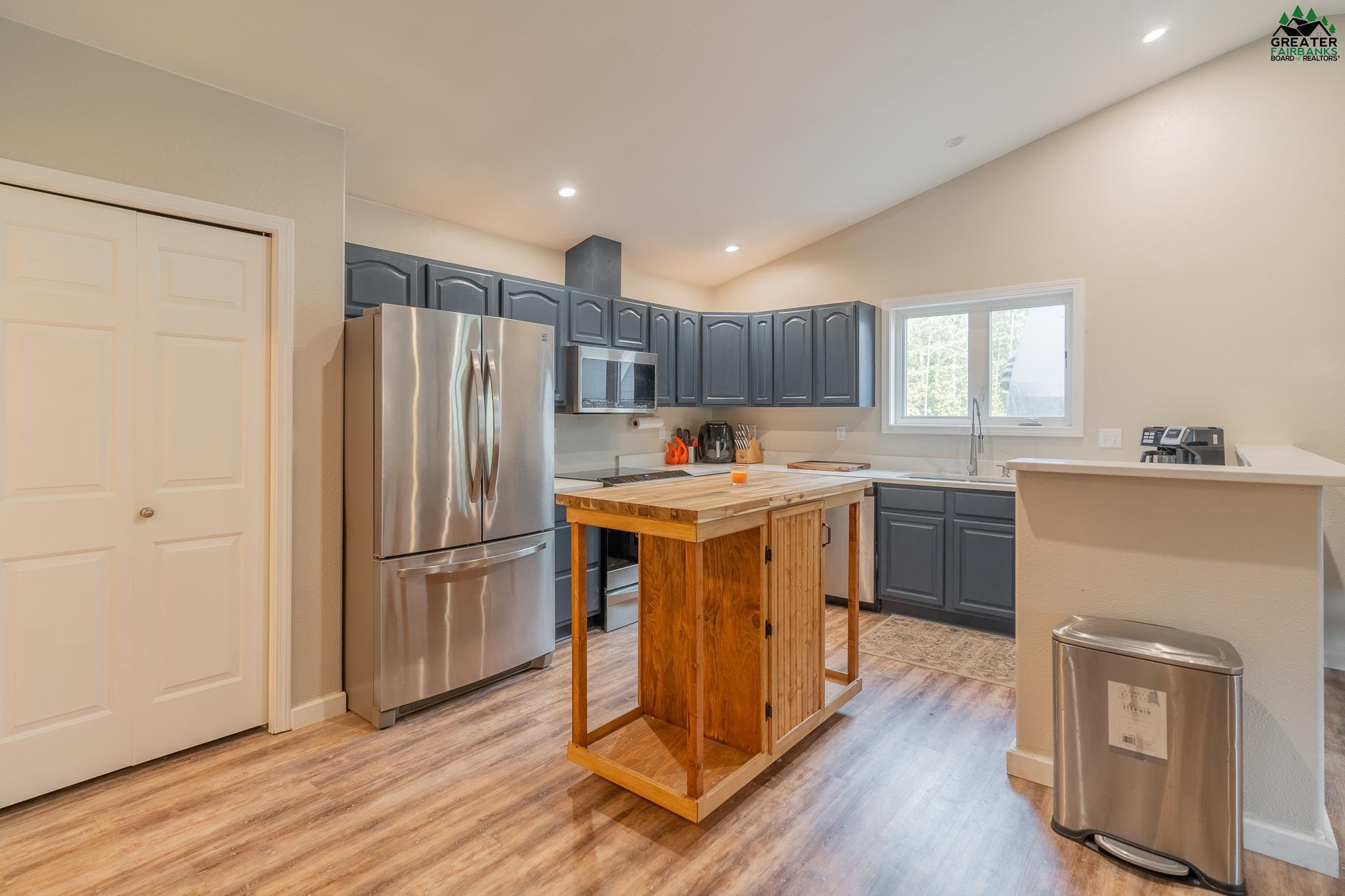 1211 MARSH LAUREL AVENUE