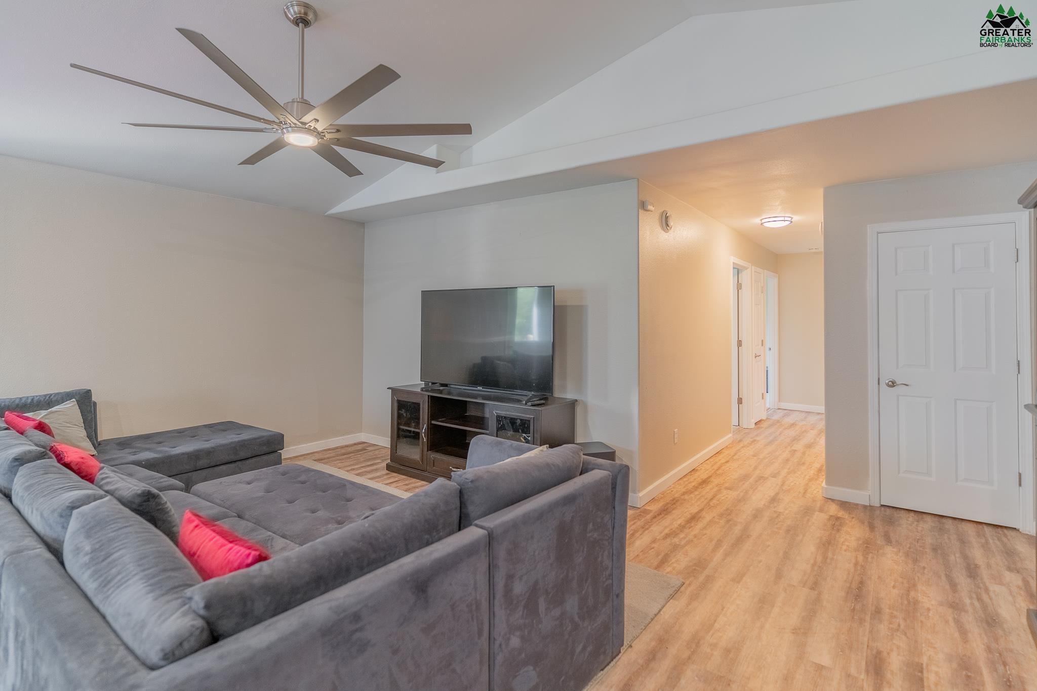 1211 MARSH LAUREL AVENUE