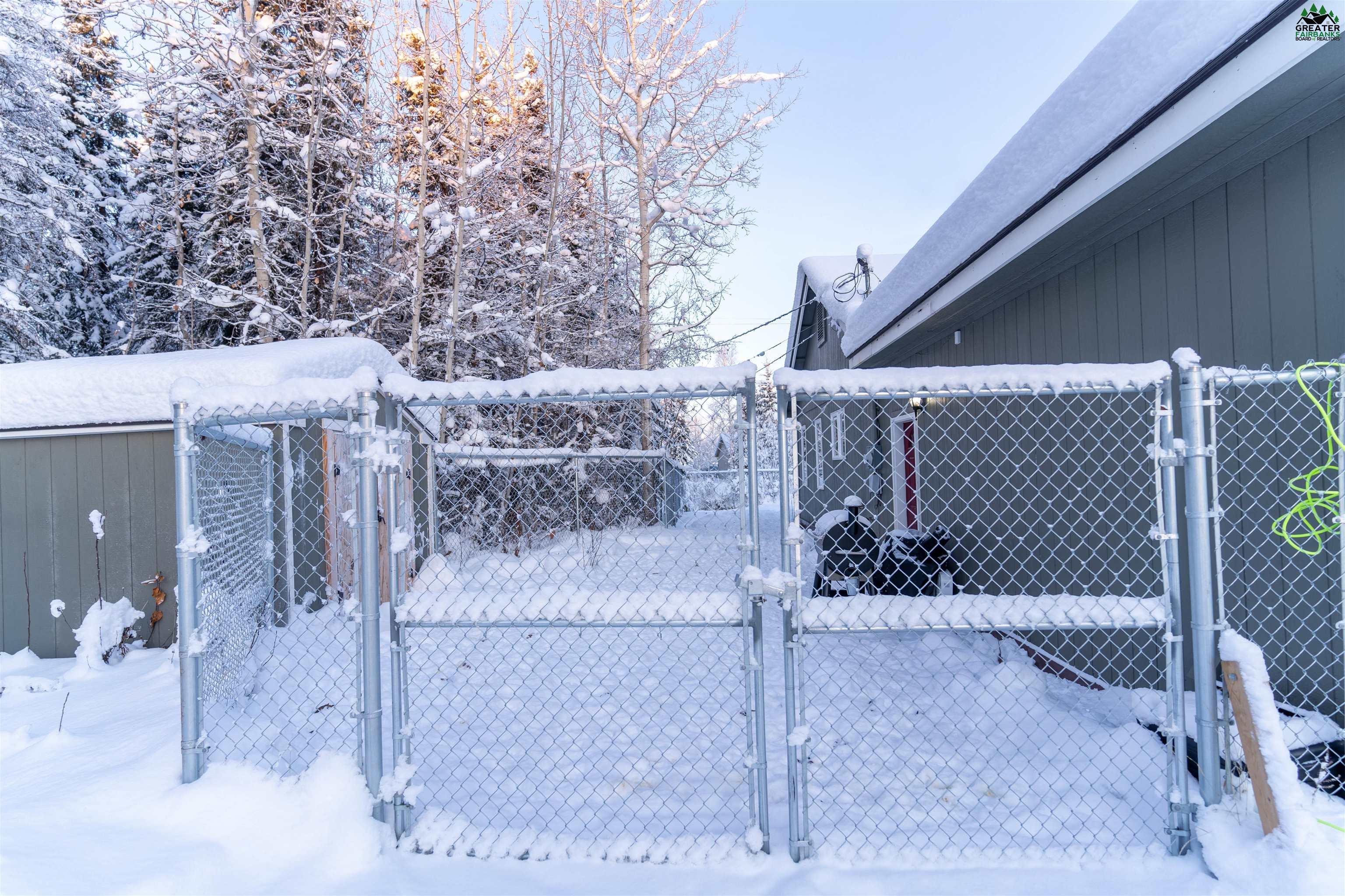 1160 CHIMING BELLS COURT