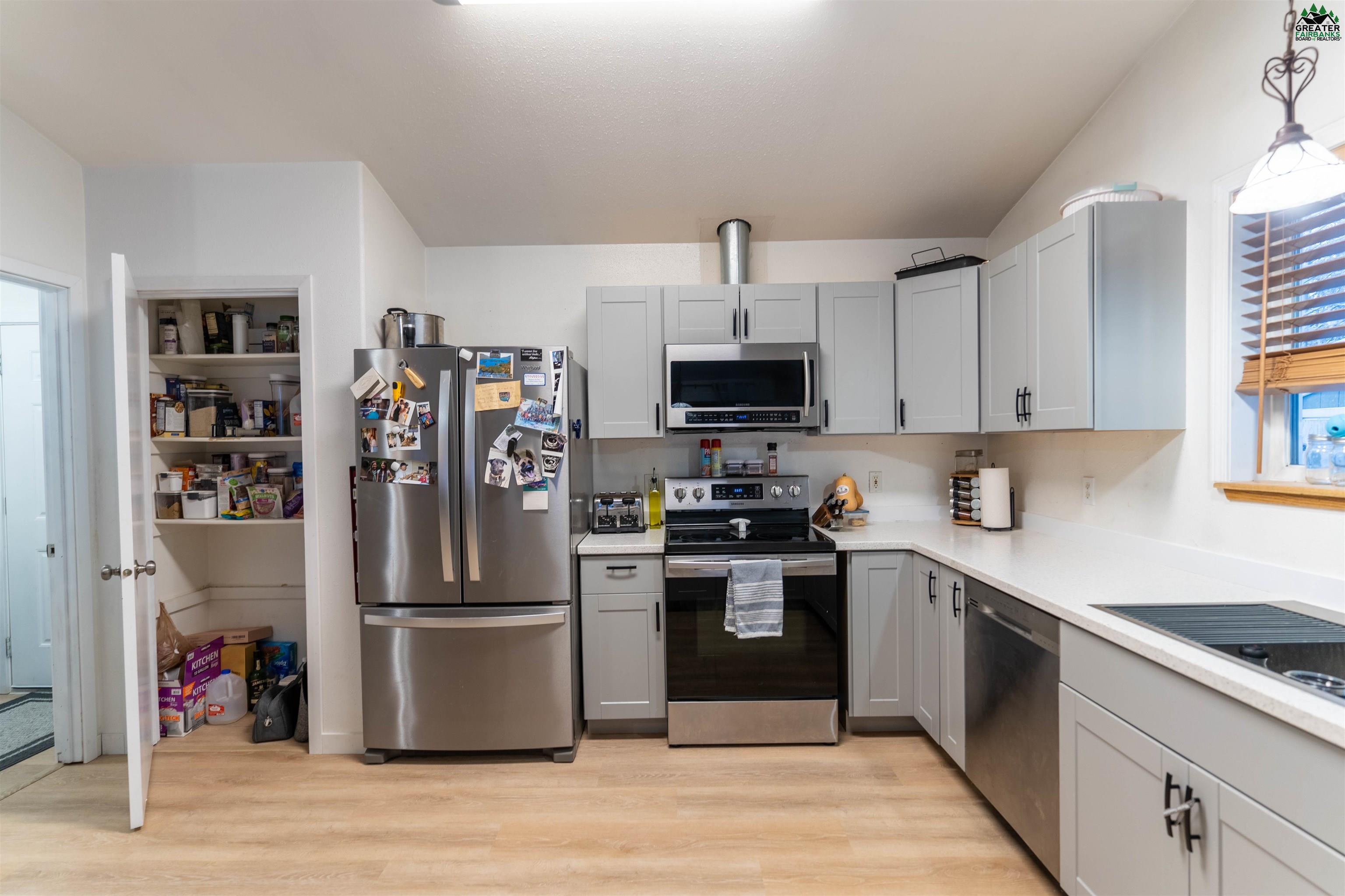 1160 CHIMING BELLS COURT