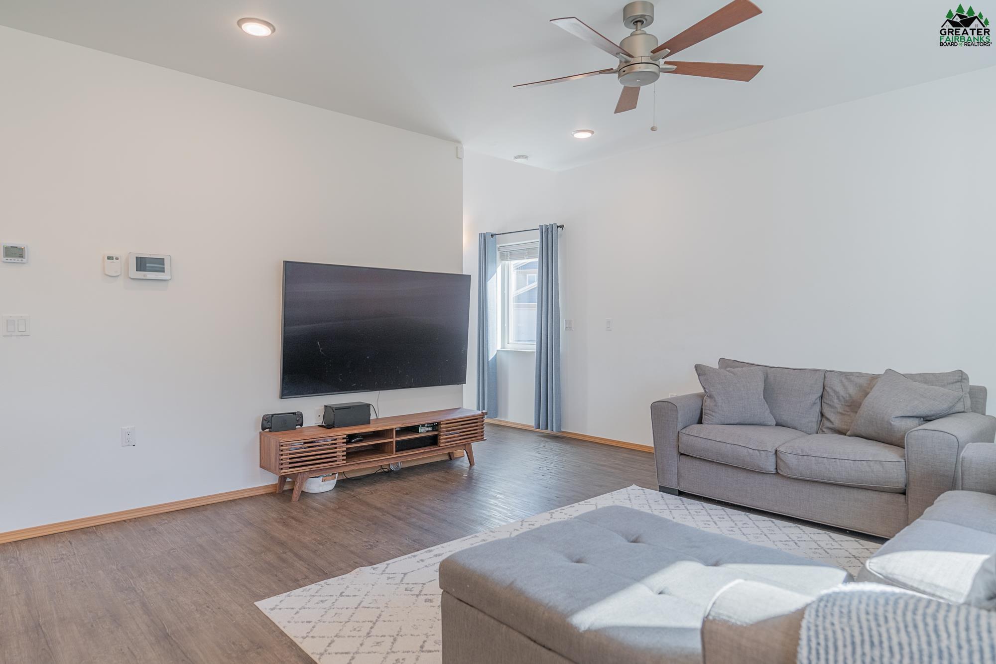 2670 DESERT EAGLE LOOP