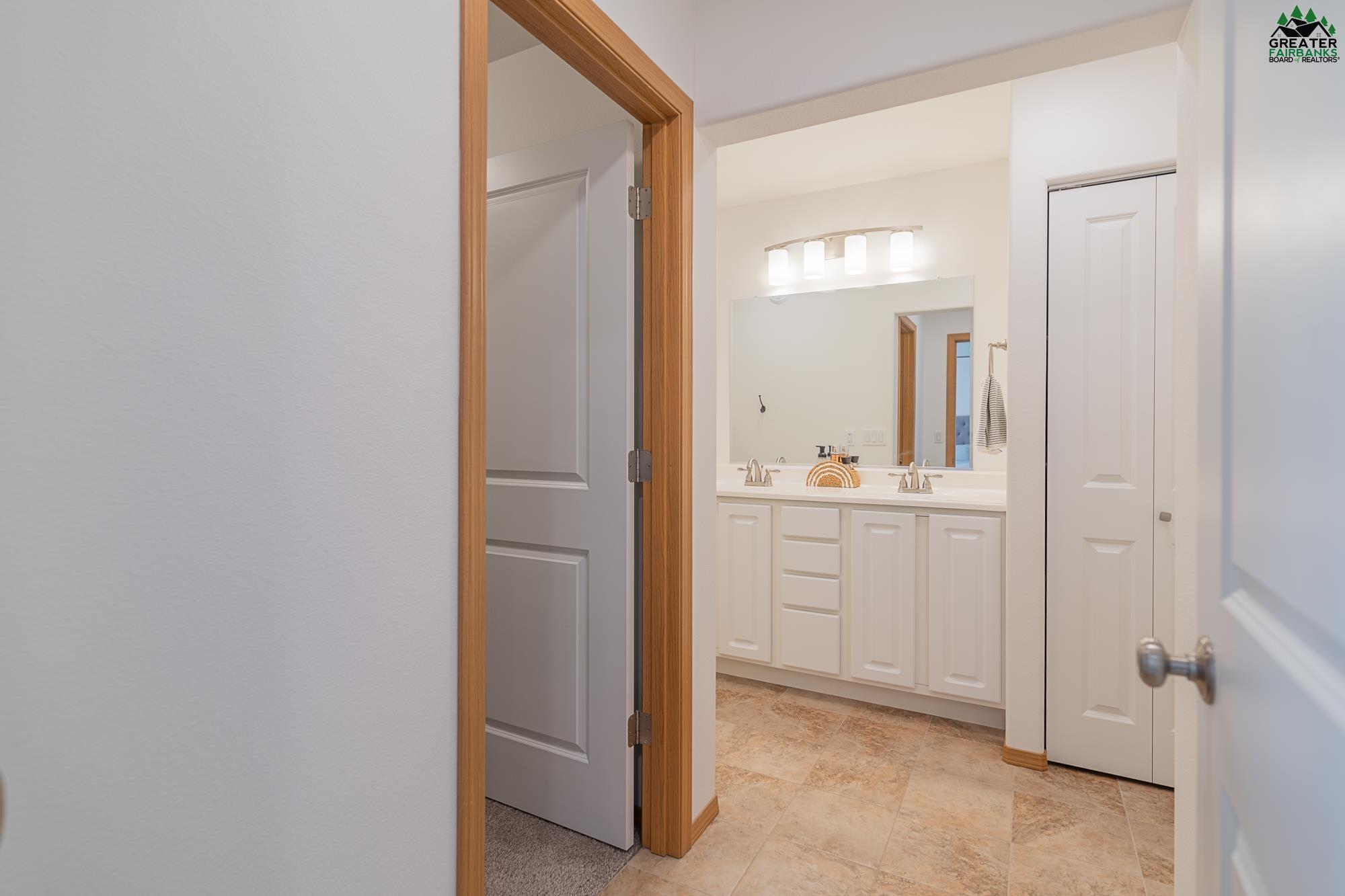 2670 DESERT EAGLE LOOP