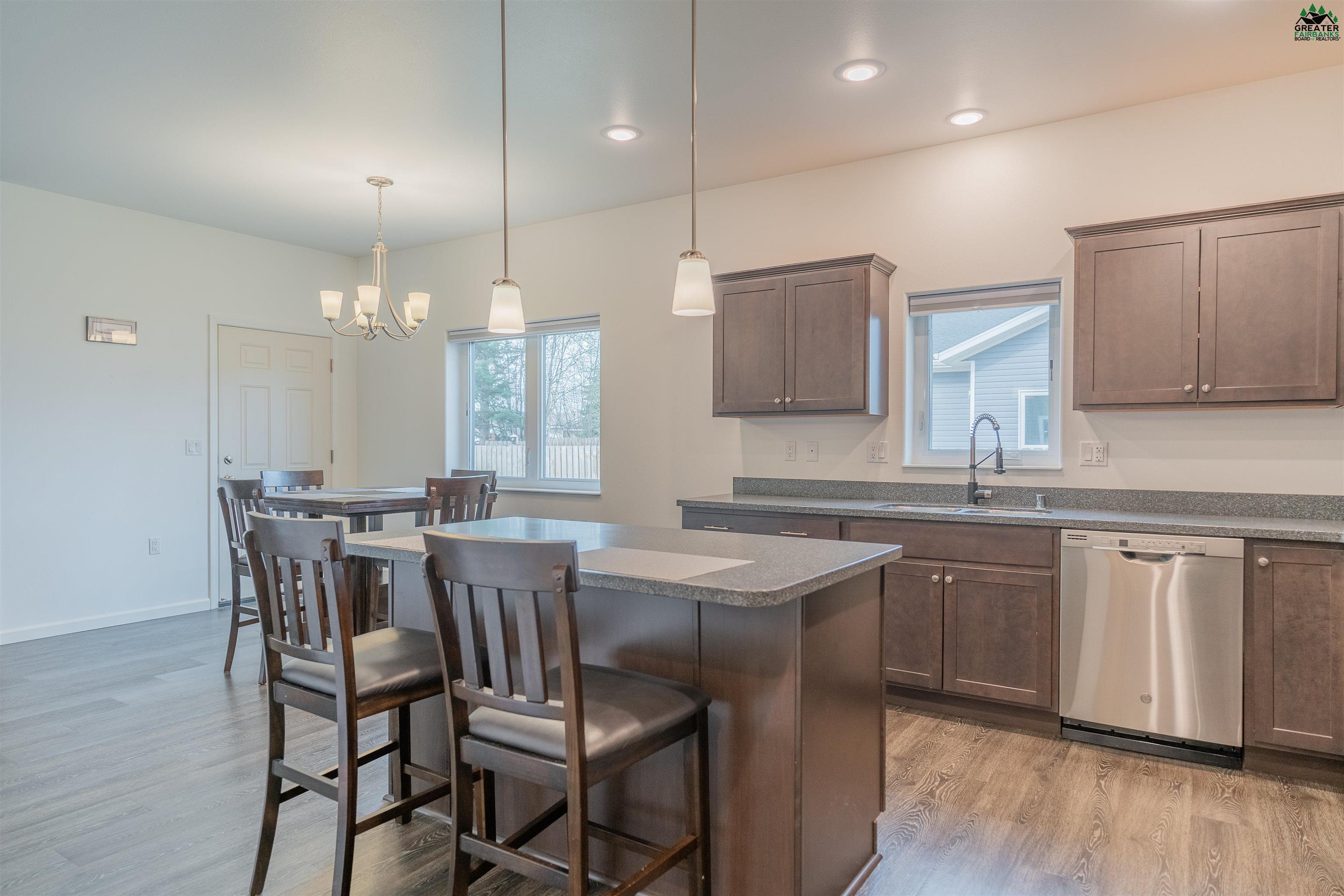 2705 STRYKER LOOP