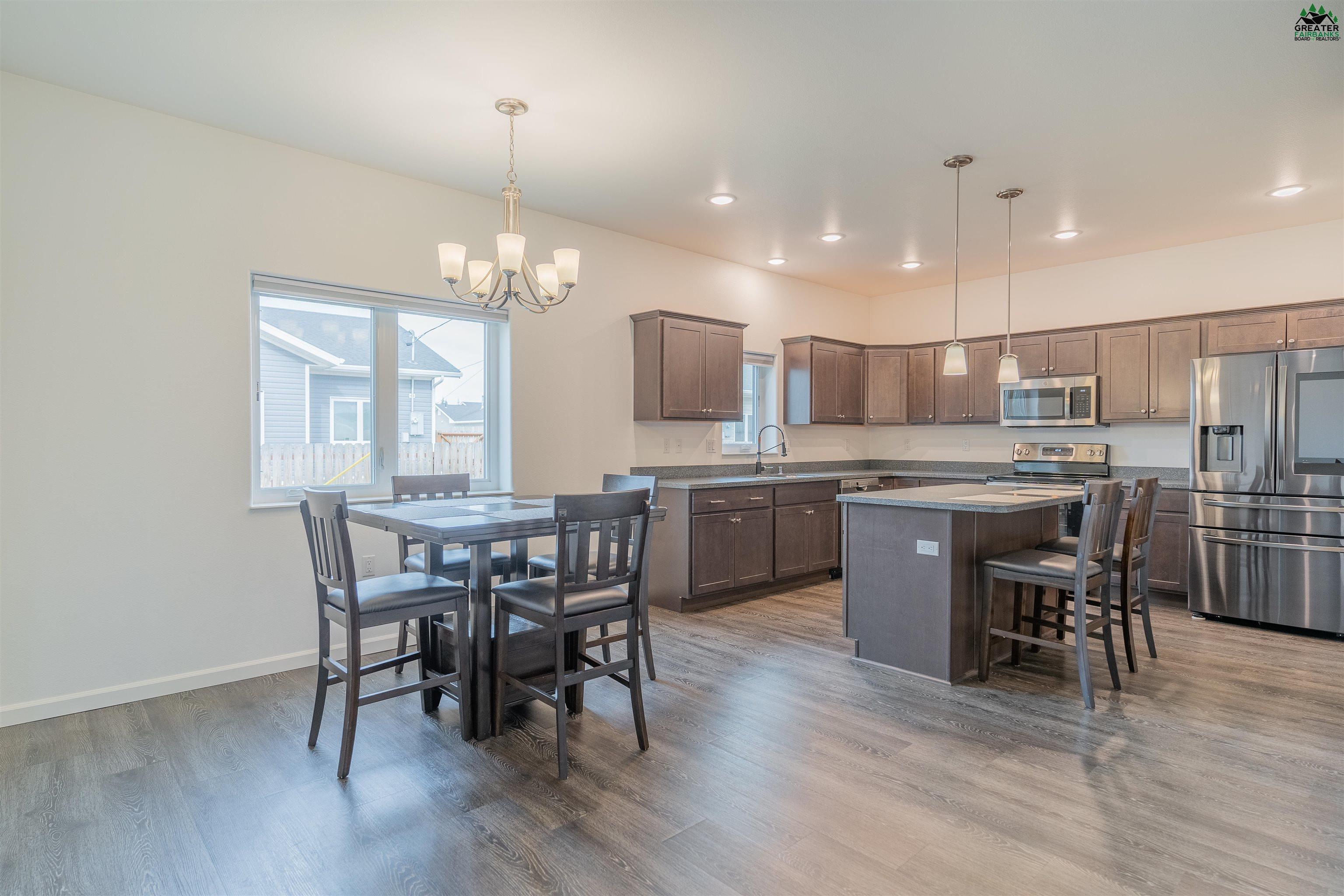 2705 STRYKER LOOP