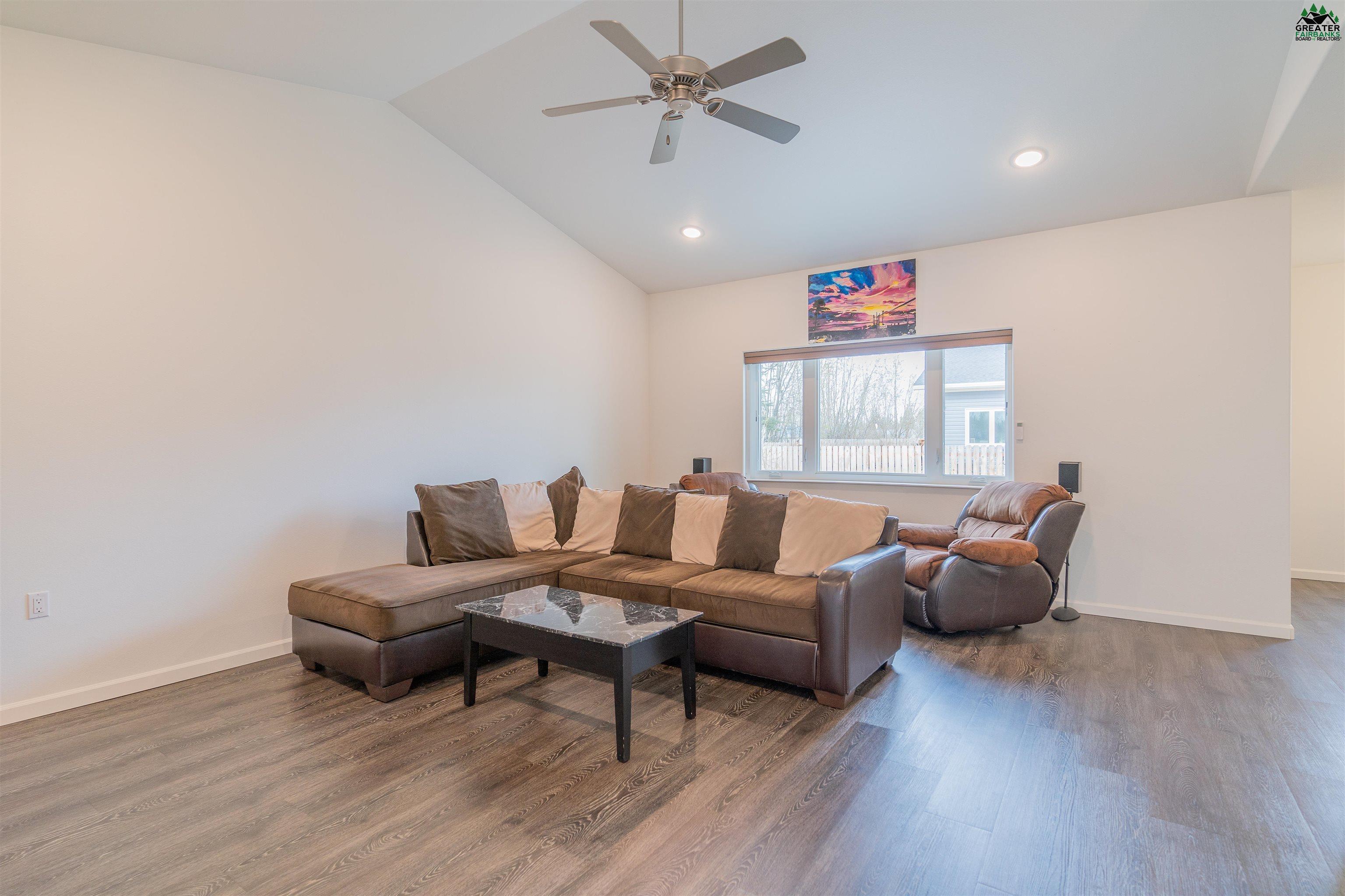 2705 STRYKER LOOP