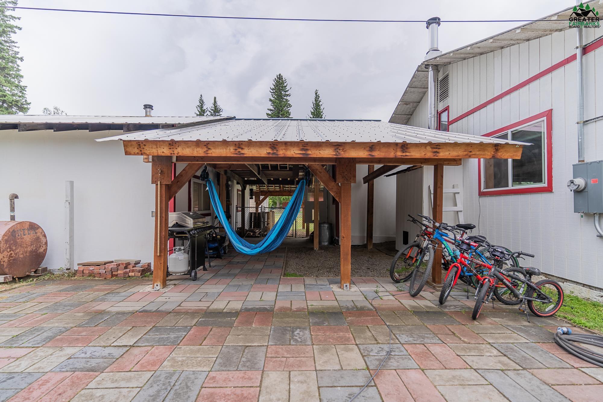 520 HAINES AVENUE