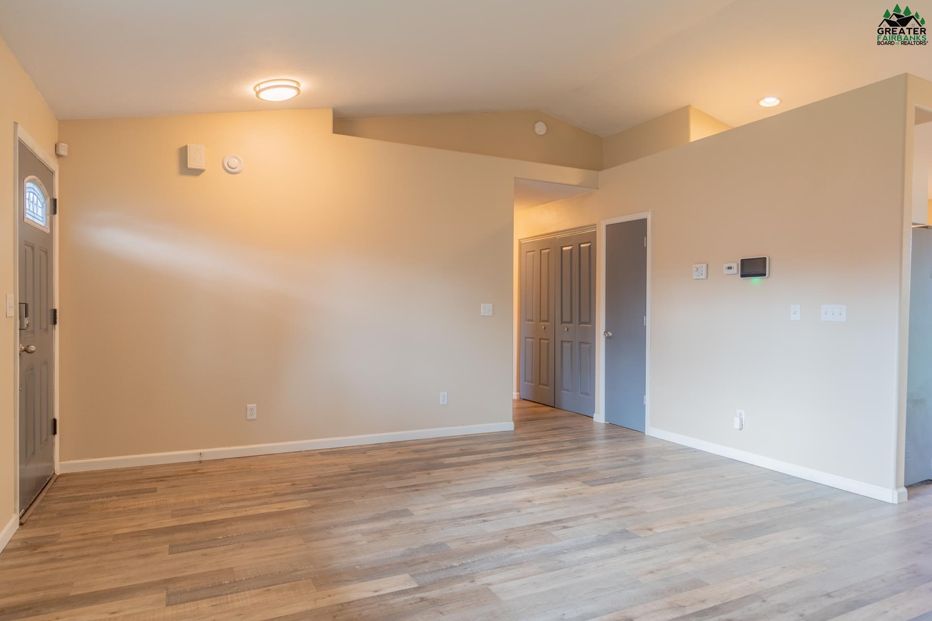 900 SHELLINGER STREET