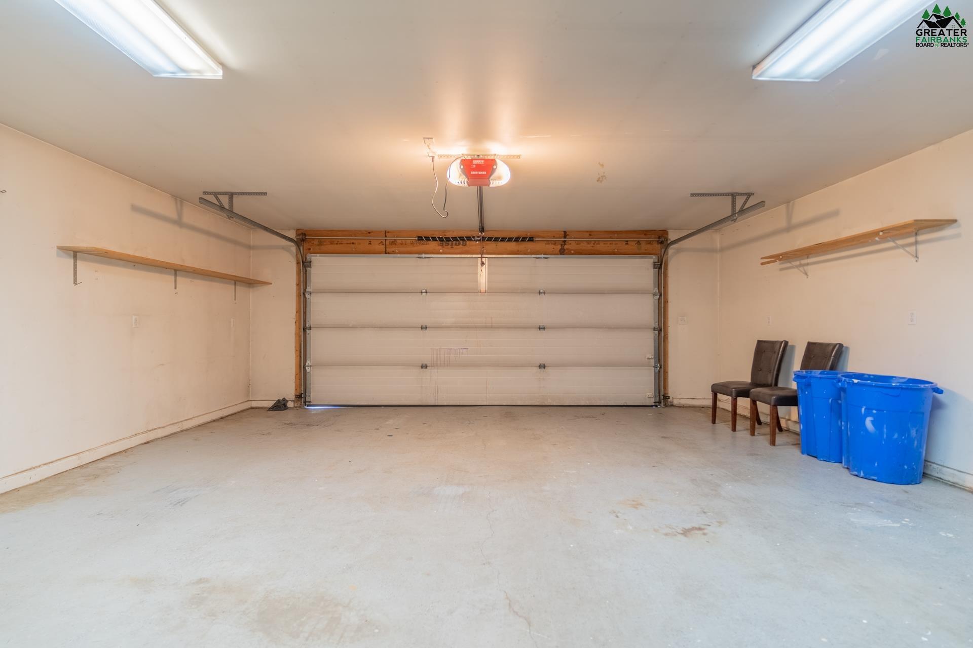 900 SHELLINGER STREET