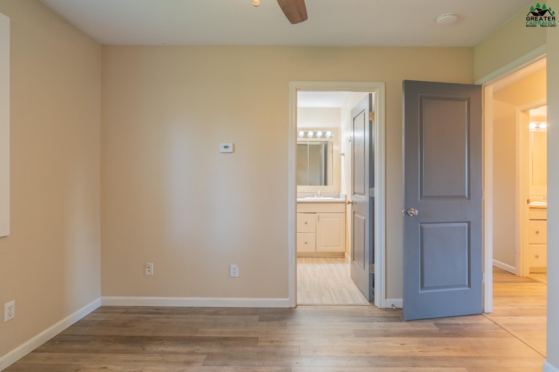 900 SHELLINGER STREET