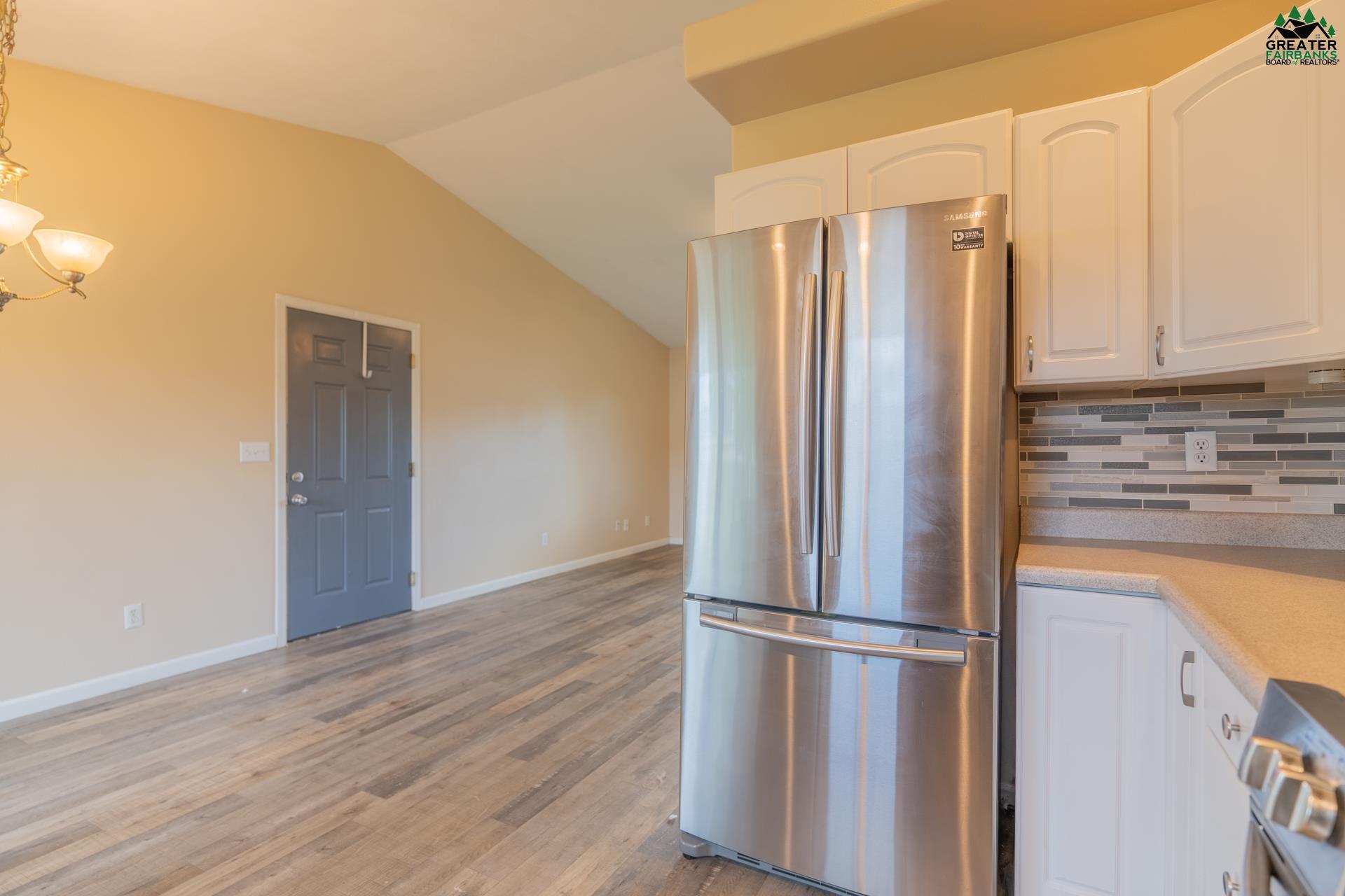 900 SHELLINGER STREET