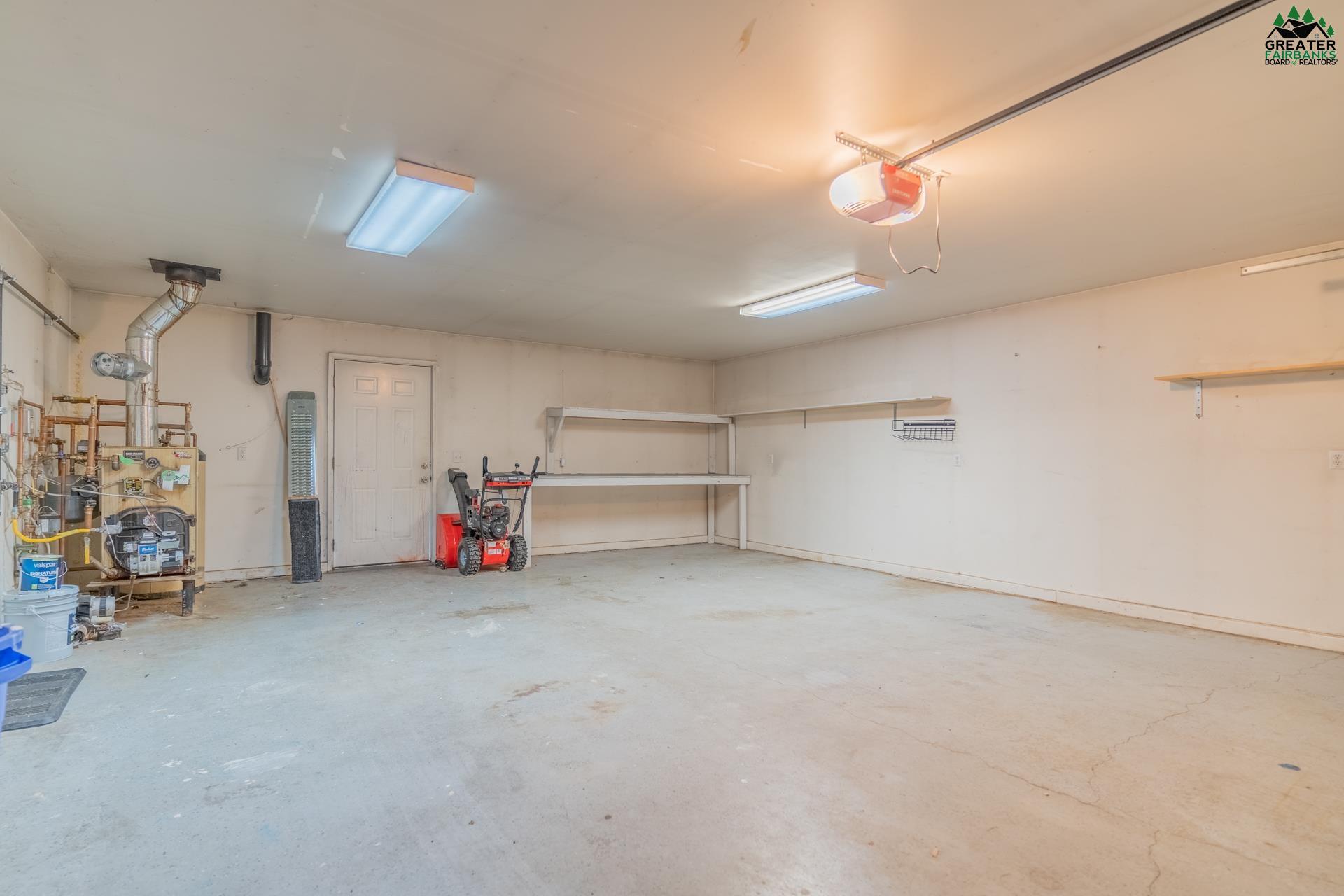 900 SHELLINGER STREET