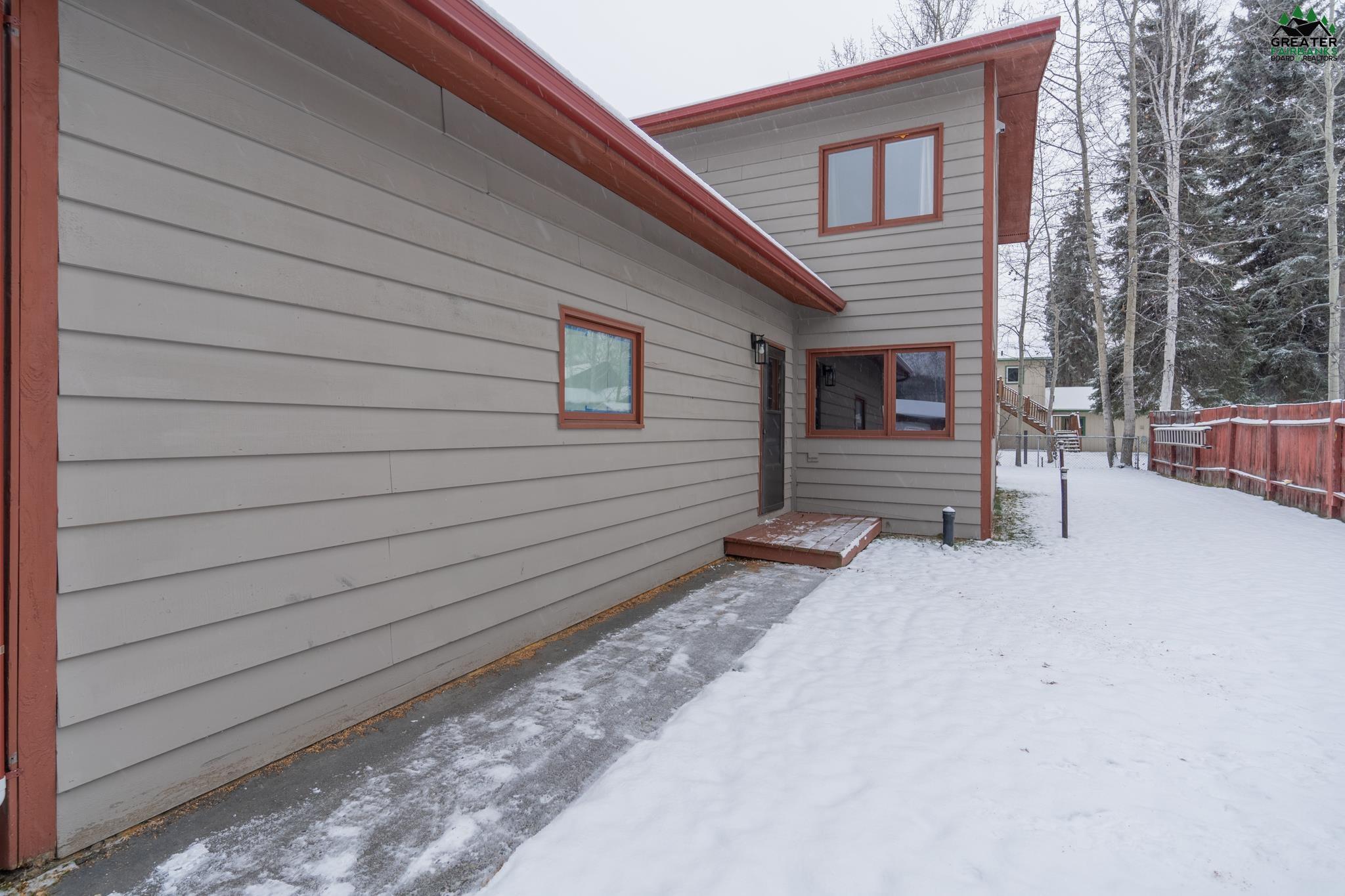 455 CARLTON DRIVE