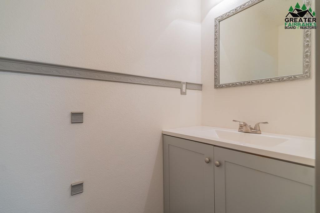 195 SUNNY HILLS DRIVE