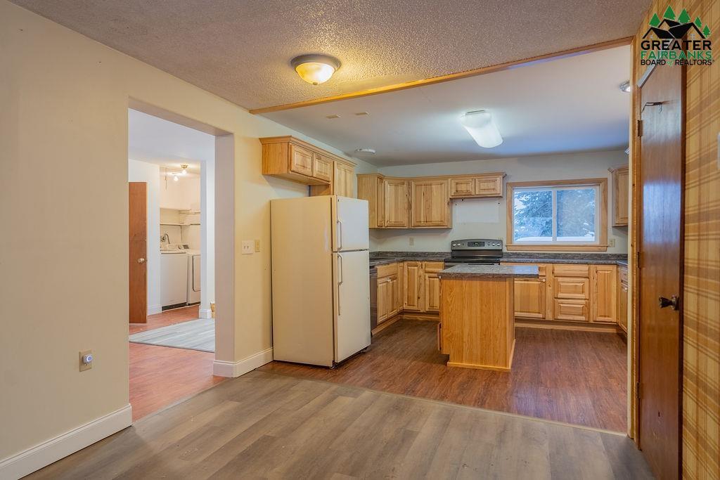 195 SUNNY HILLS DRIVE