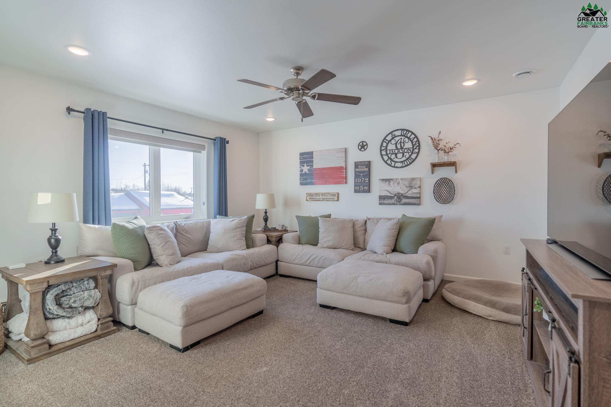 2701 STRYKER LOOP
