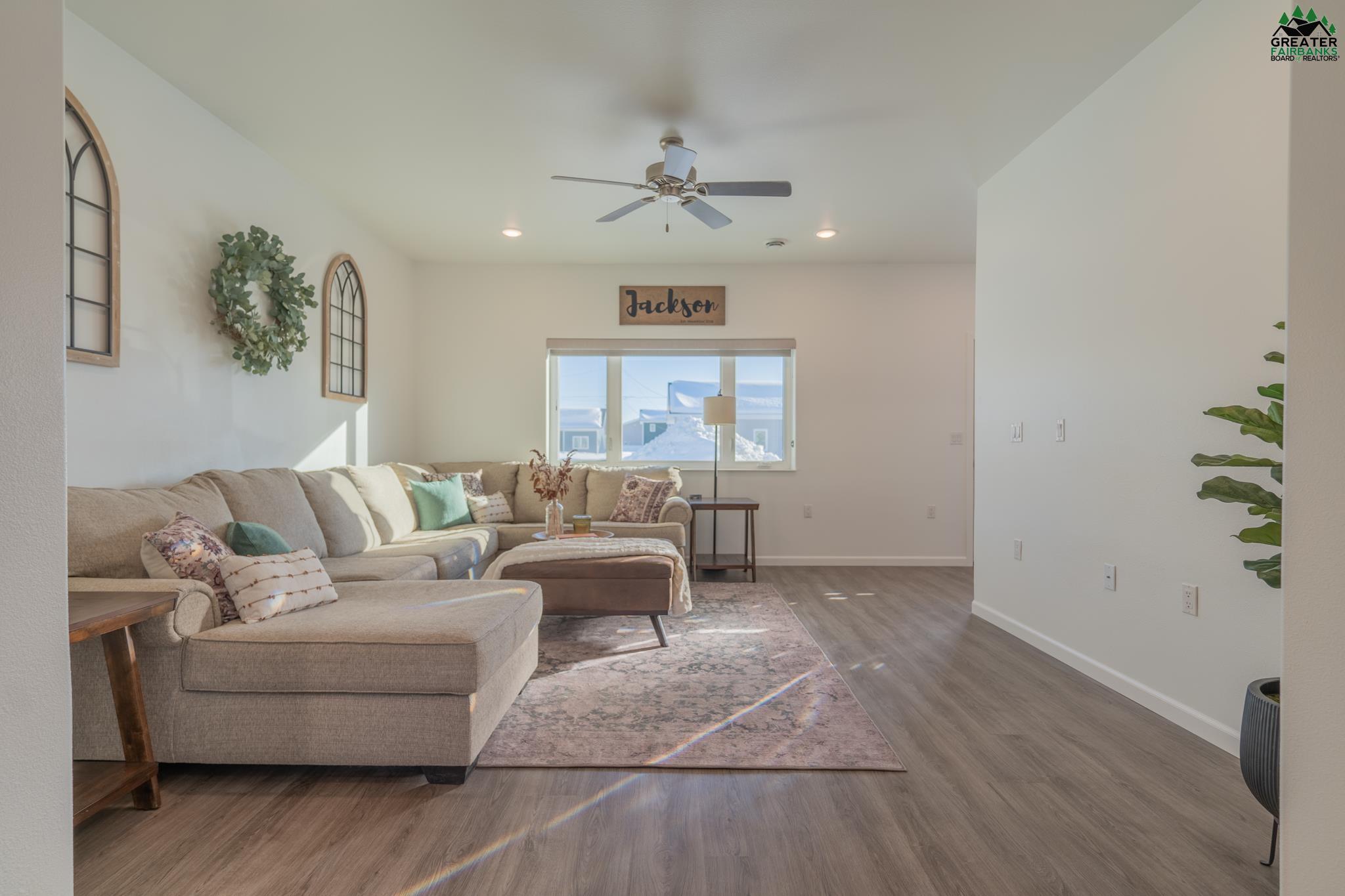 2701 STRYKER LOOP