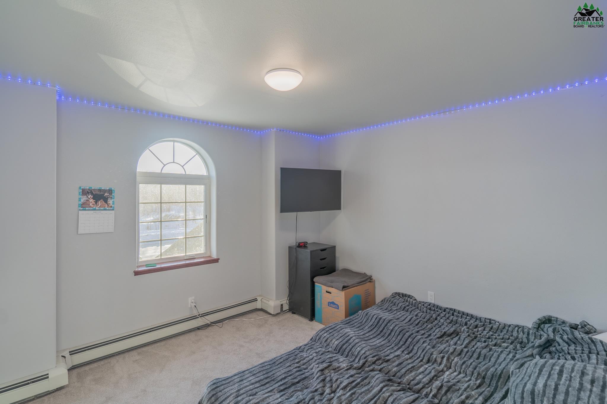 790 LAKLOEY DRIVE