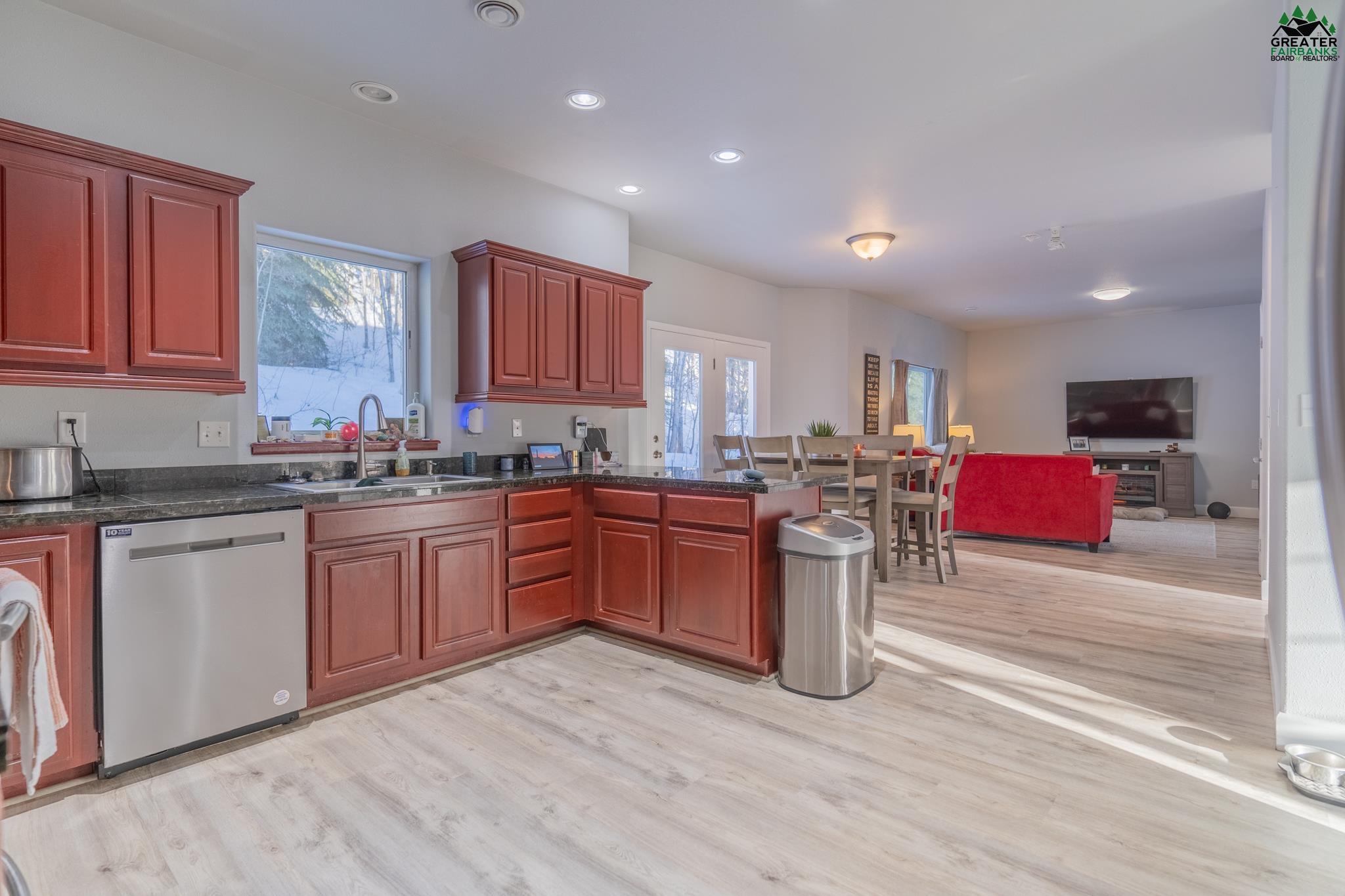 790 LAKLOEY DRIVE