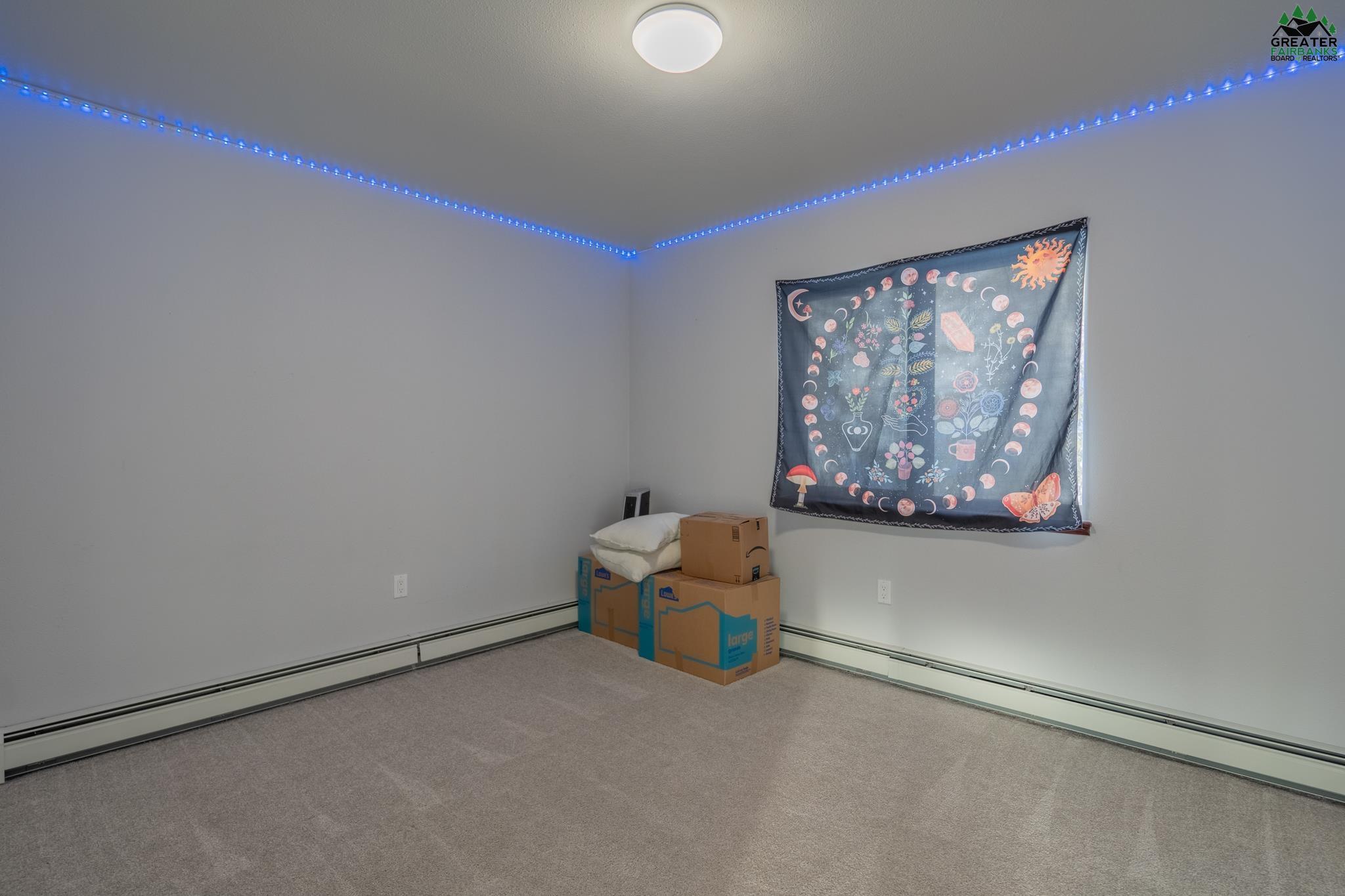 790 LAKLOEY DRIVE