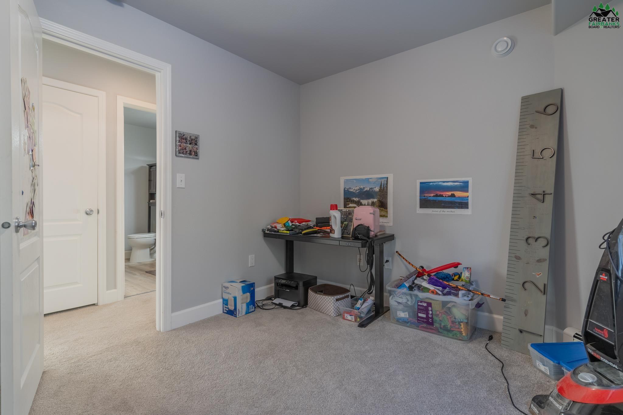 790 LAKLOEY DRIVE